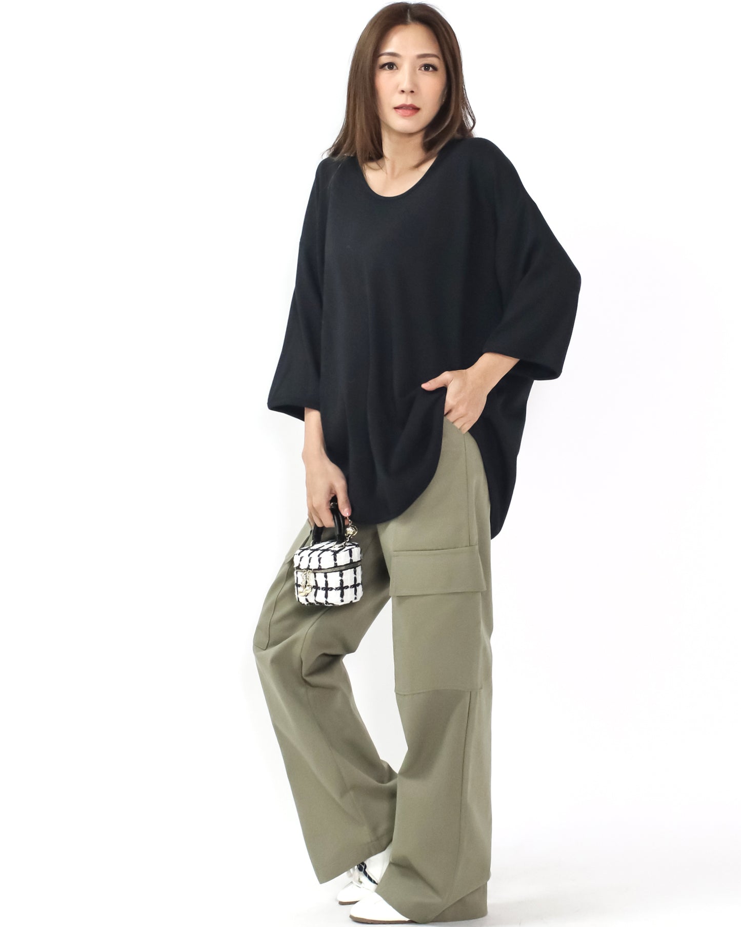 black fleece U hem tee *pre-order*