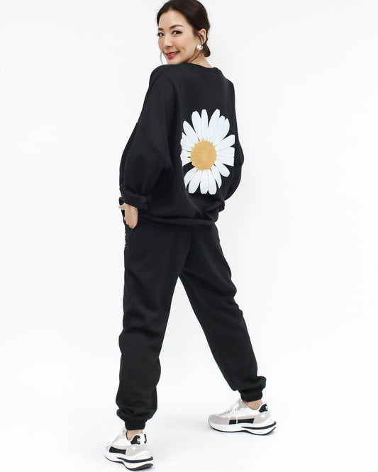 Black flower printed sweatshirt & joggers fleece set *pre-order*