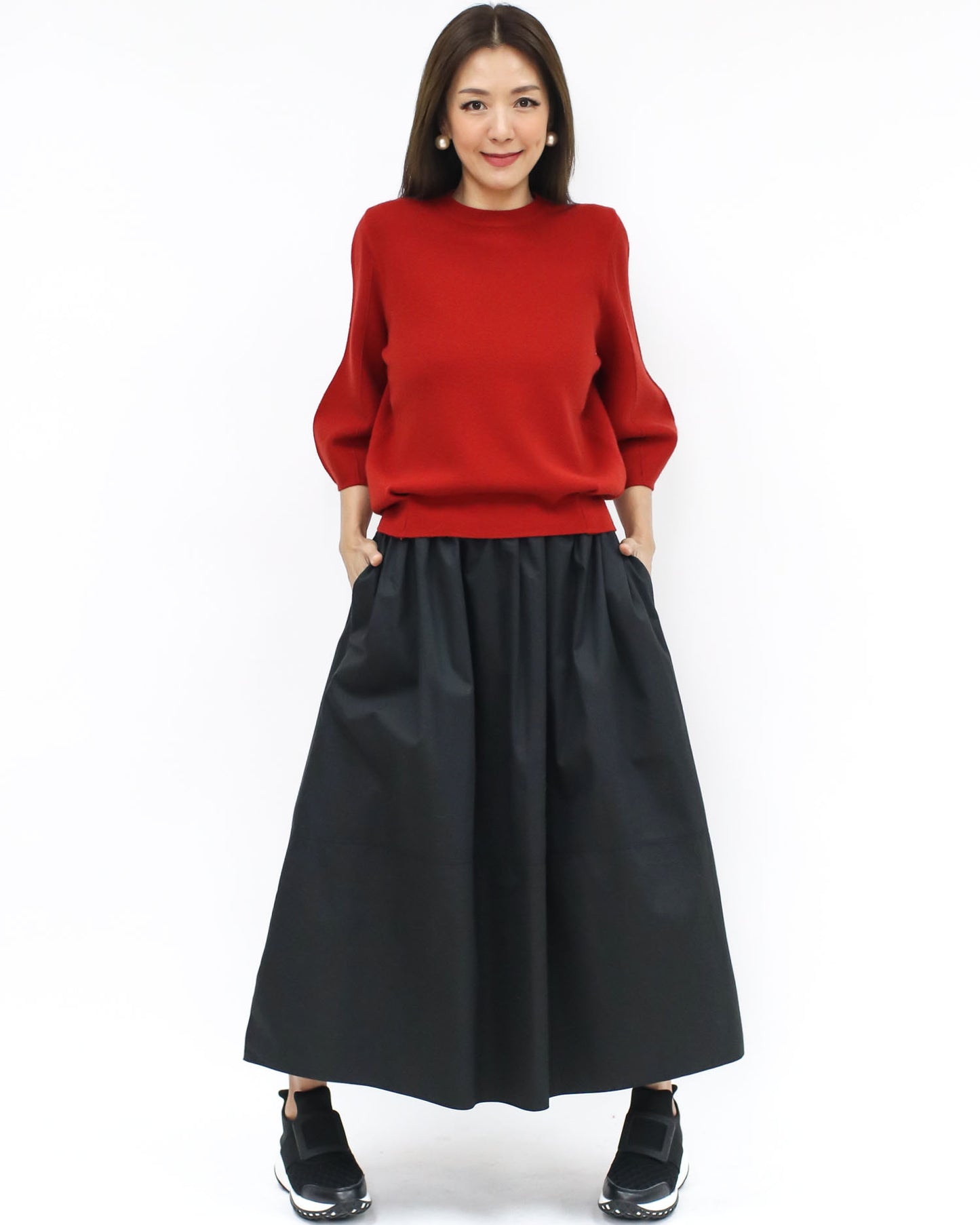 red puff sleeves knitted top