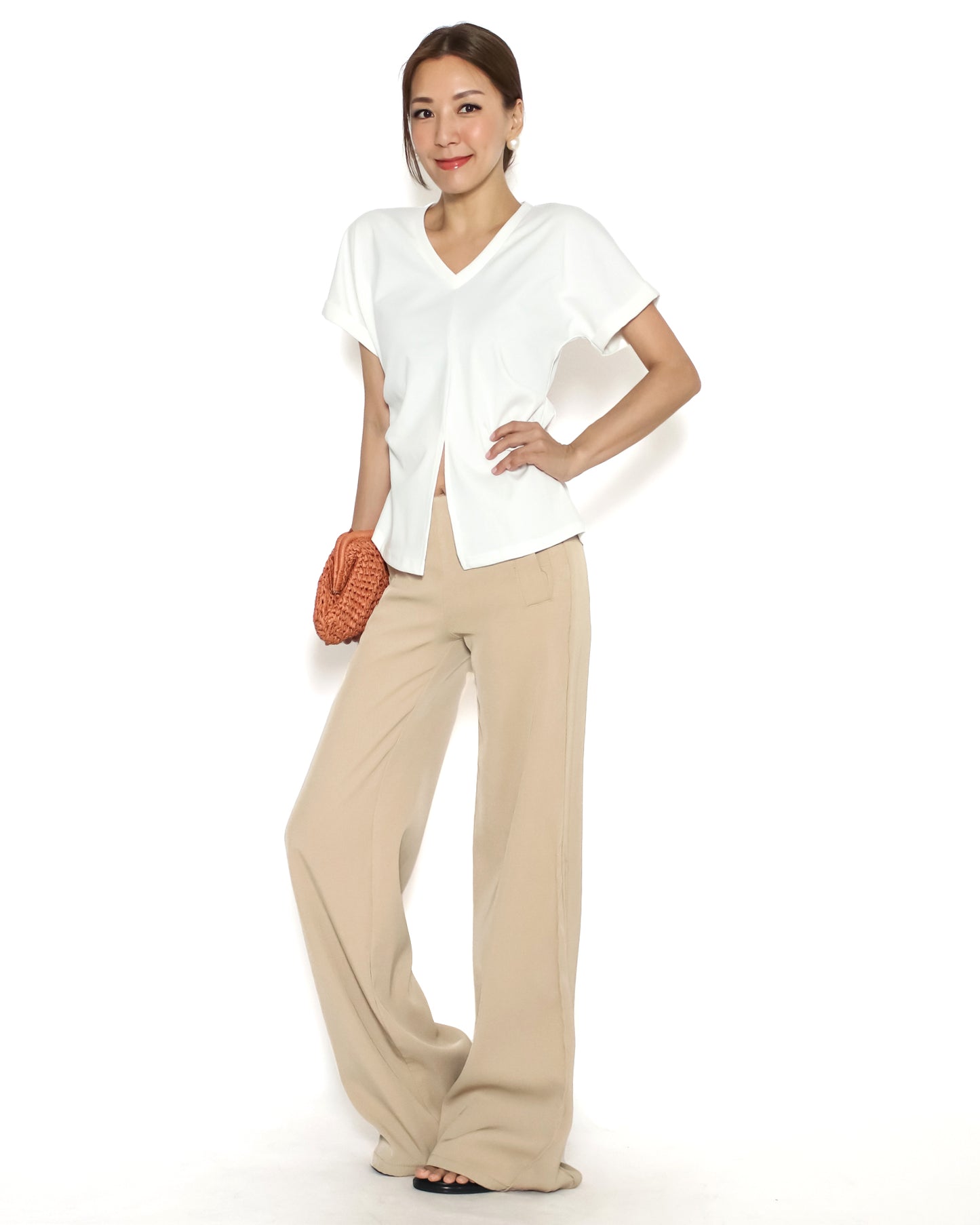 ivory V neck cutout front roll sleeve tee