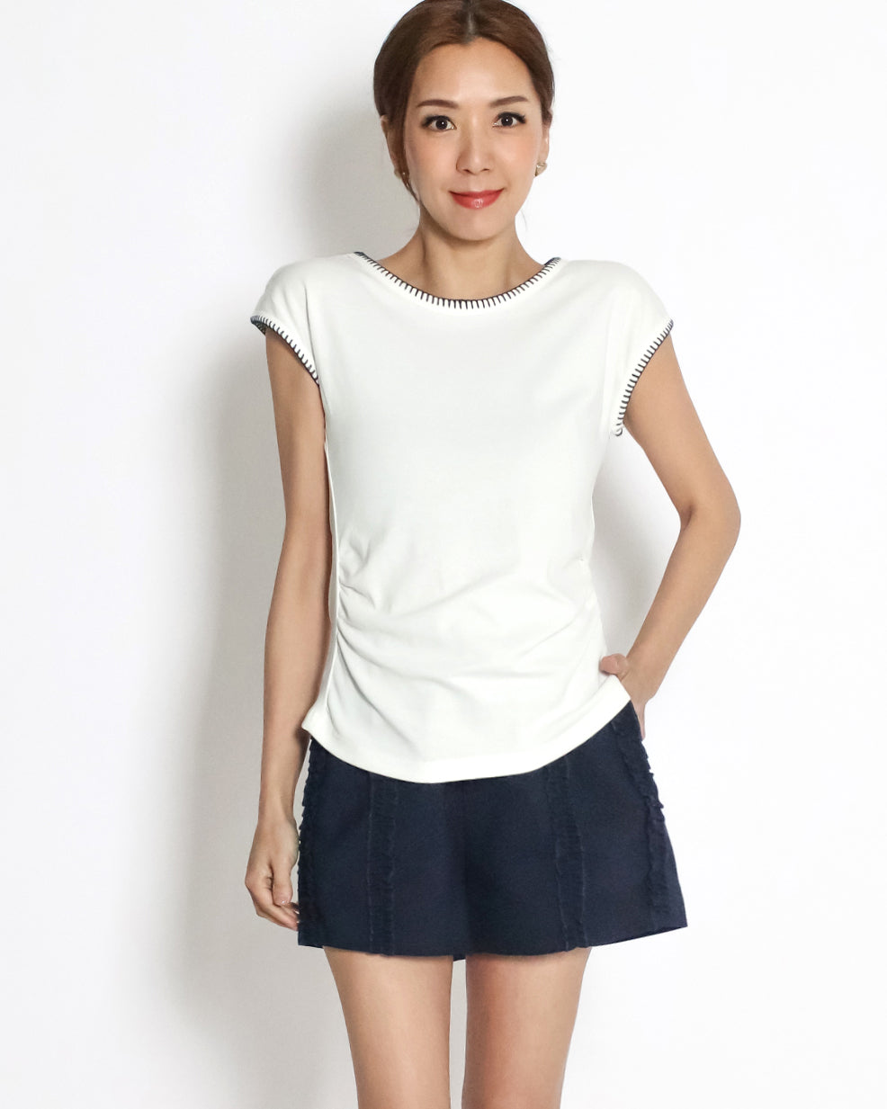 ivory w/ black stitched trim tee