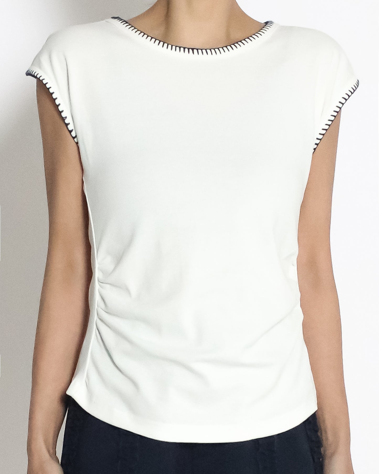 ivory w/ black stitched trim tee