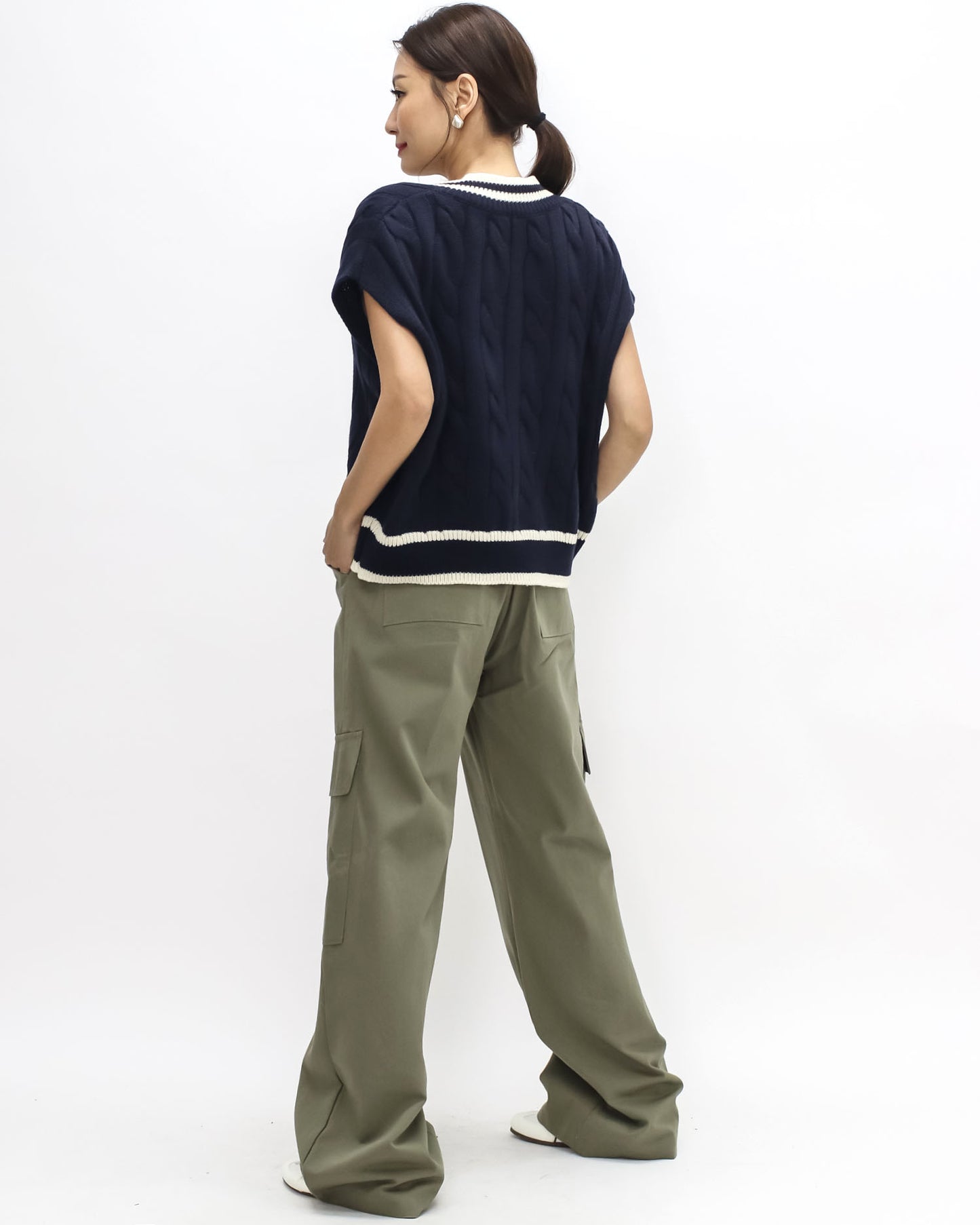 navy w/ ivory stripes V neck knitted vest *pre-order*