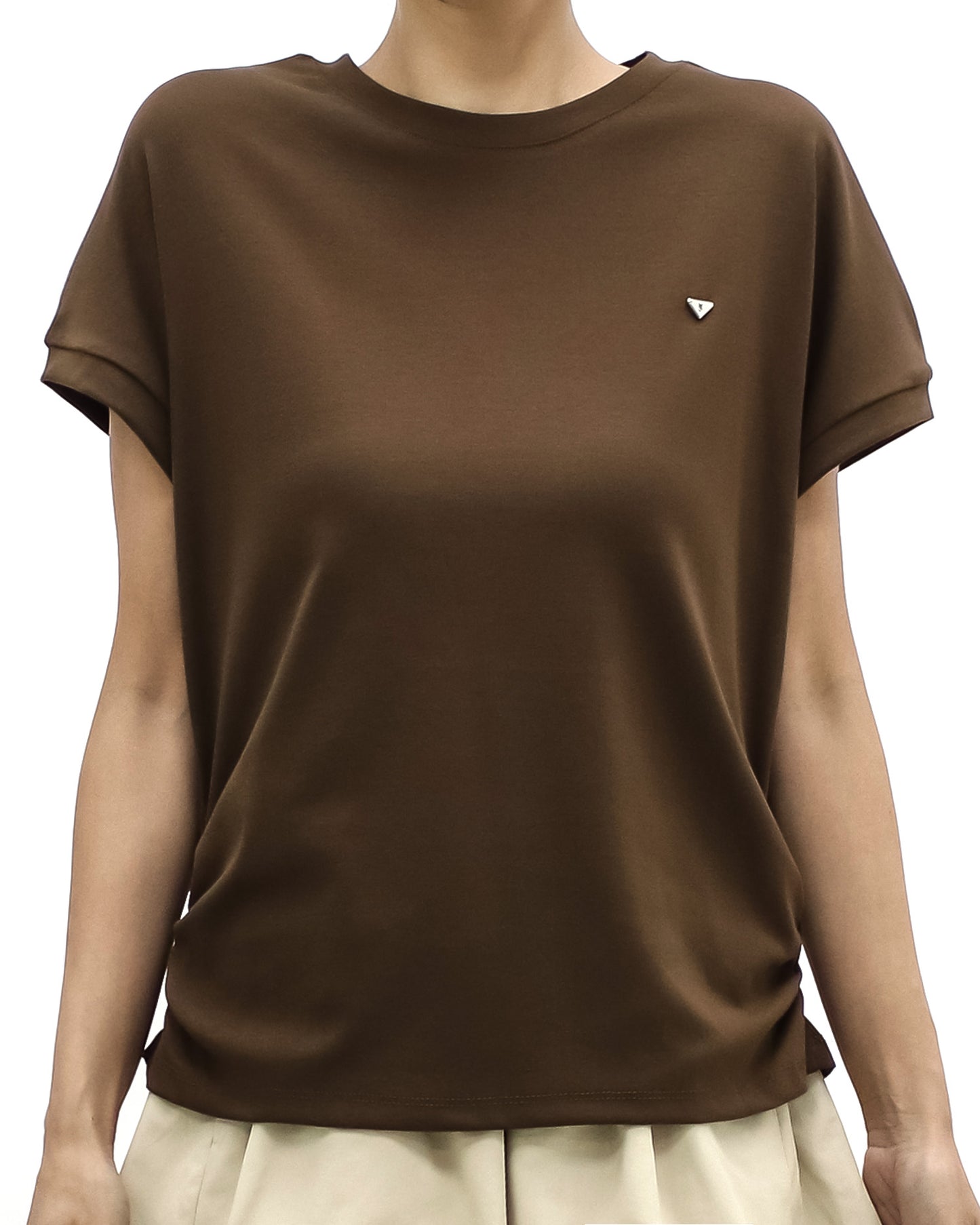 brown round shoulder tee