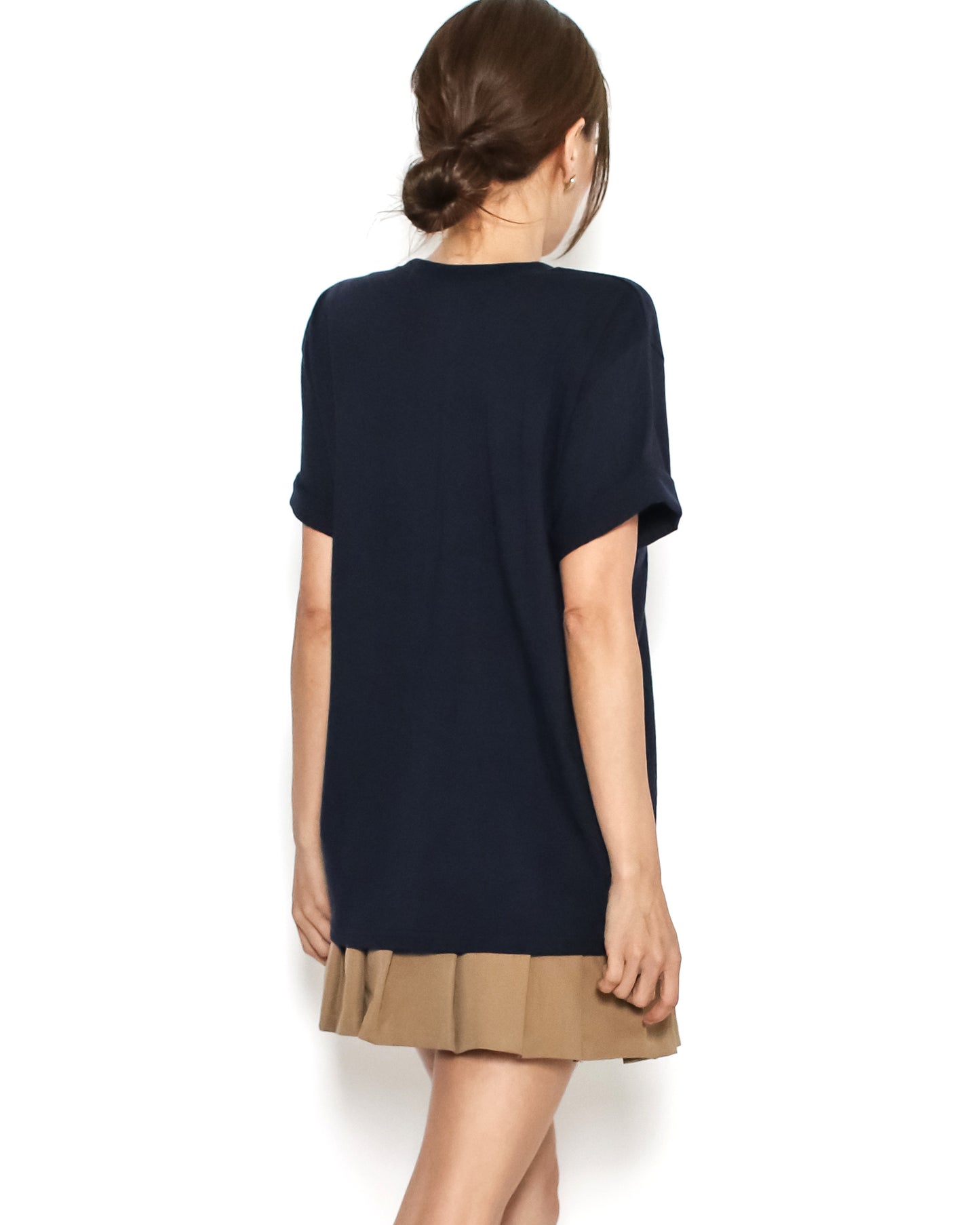 navy w/ yellow embroidered flower tee
