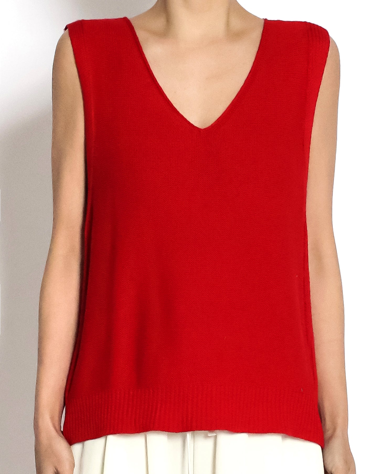 red V neck basic knitted vest *pre-order*