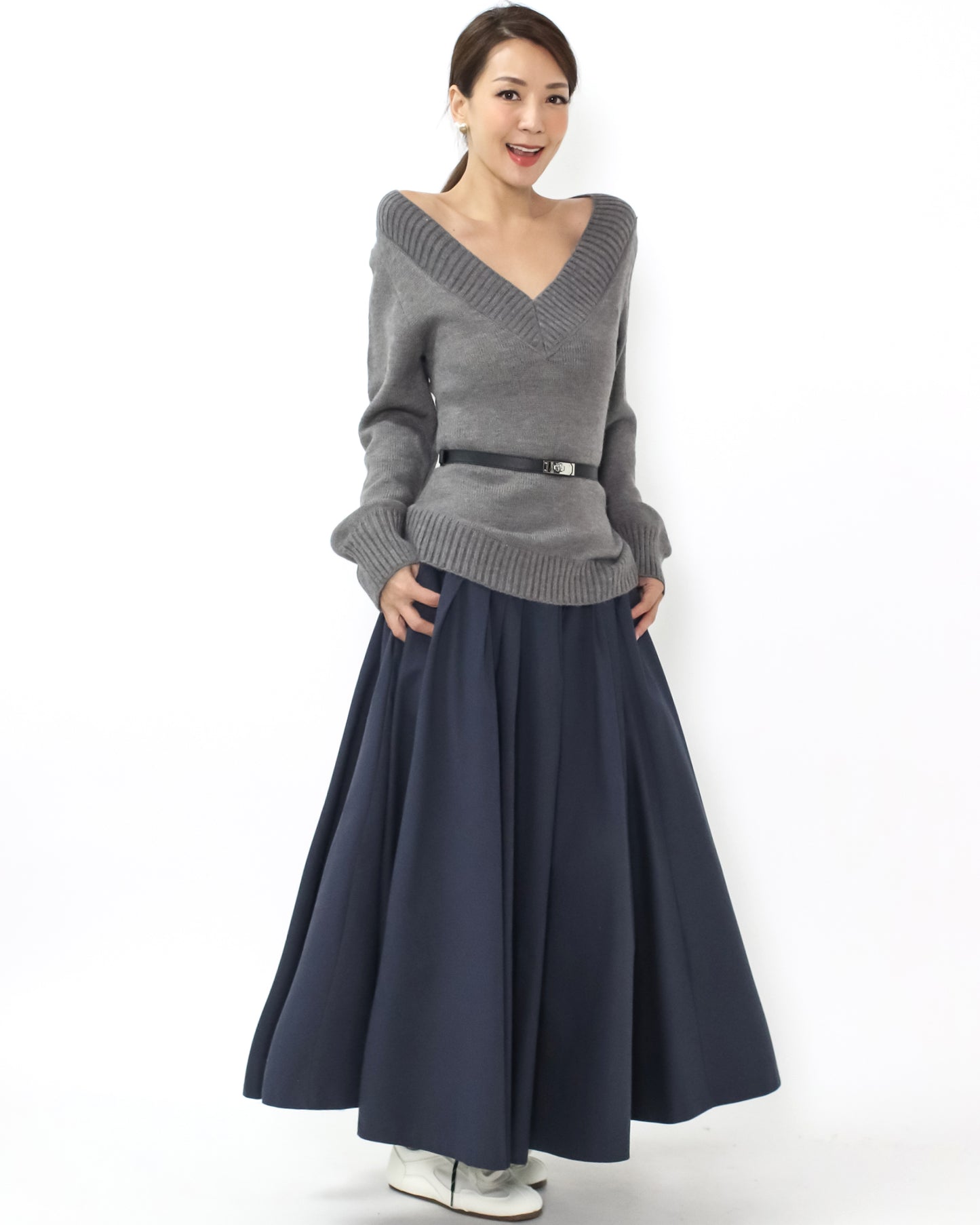grey structure sleeves curve waist knitted top