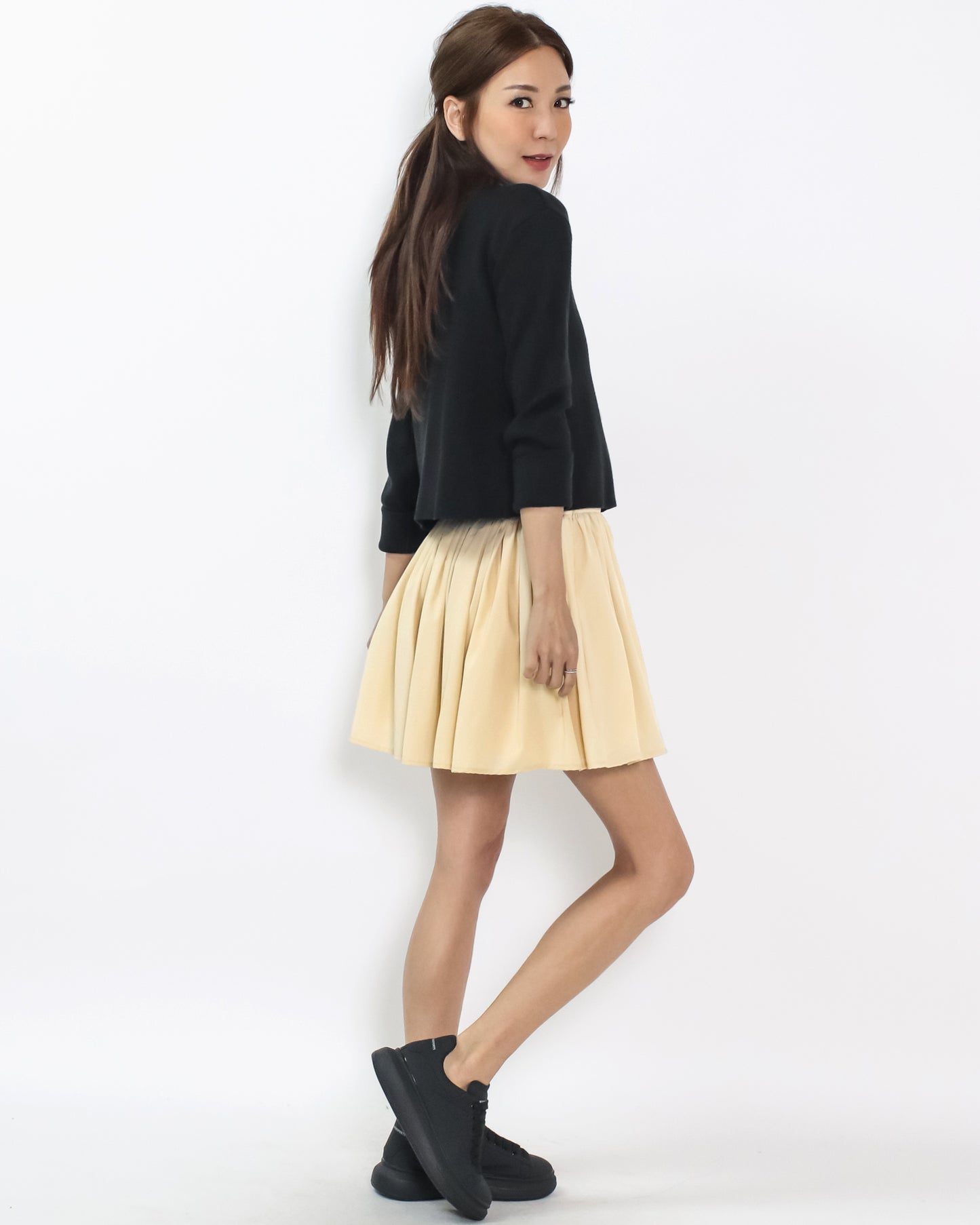 beige frill skirt *pre-order*