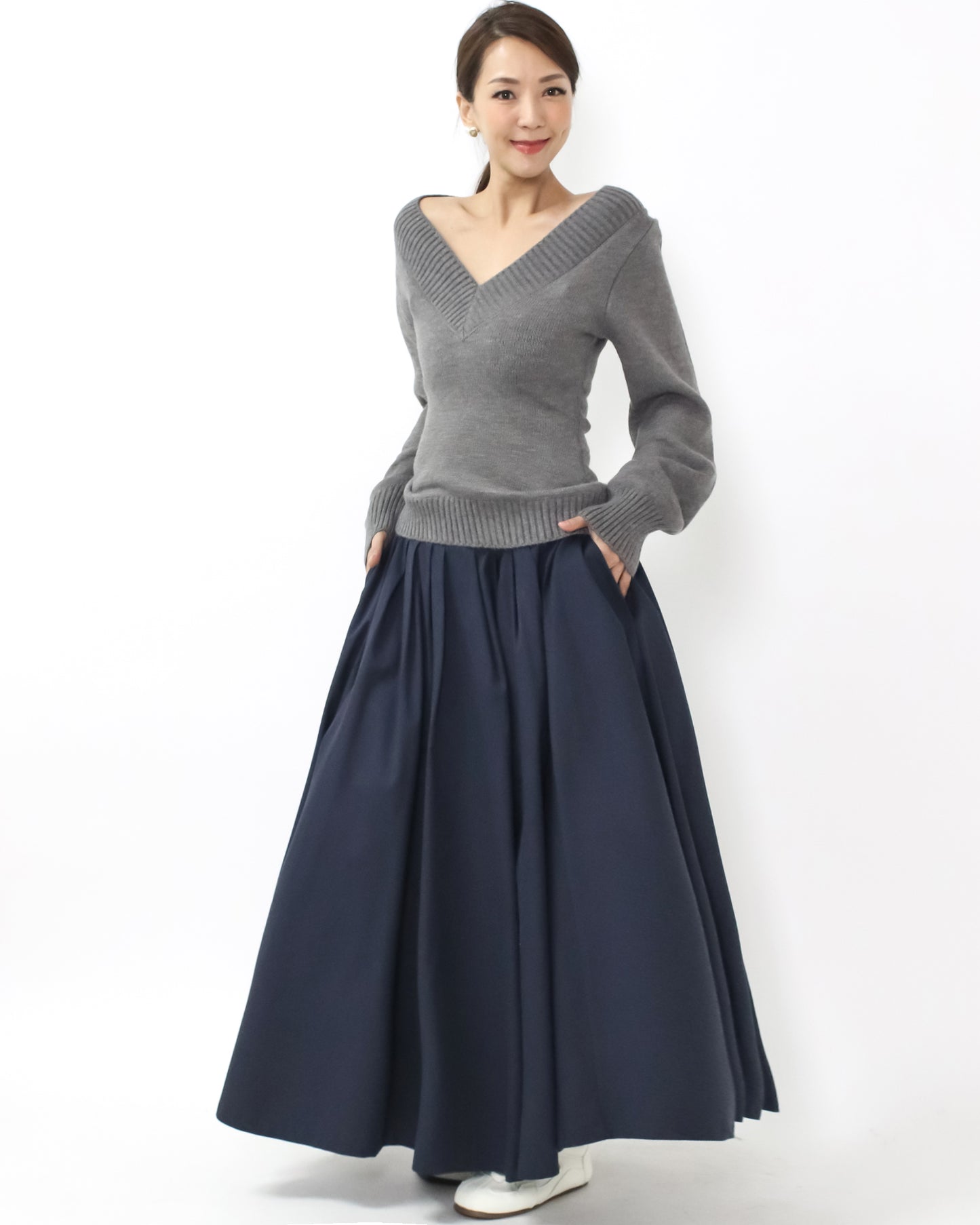 grey structure sleeves curve waist knitted top
