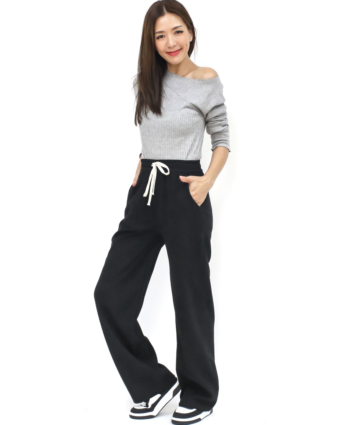 black corduroy straight legs pants