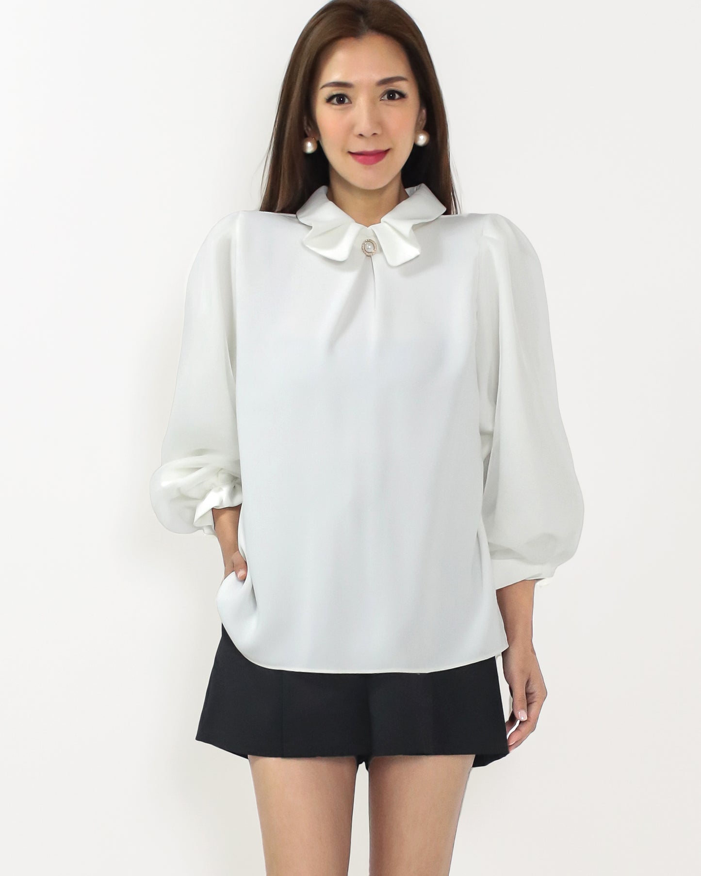 ivory bow collar w/ mesh puff sleeves layer shirt