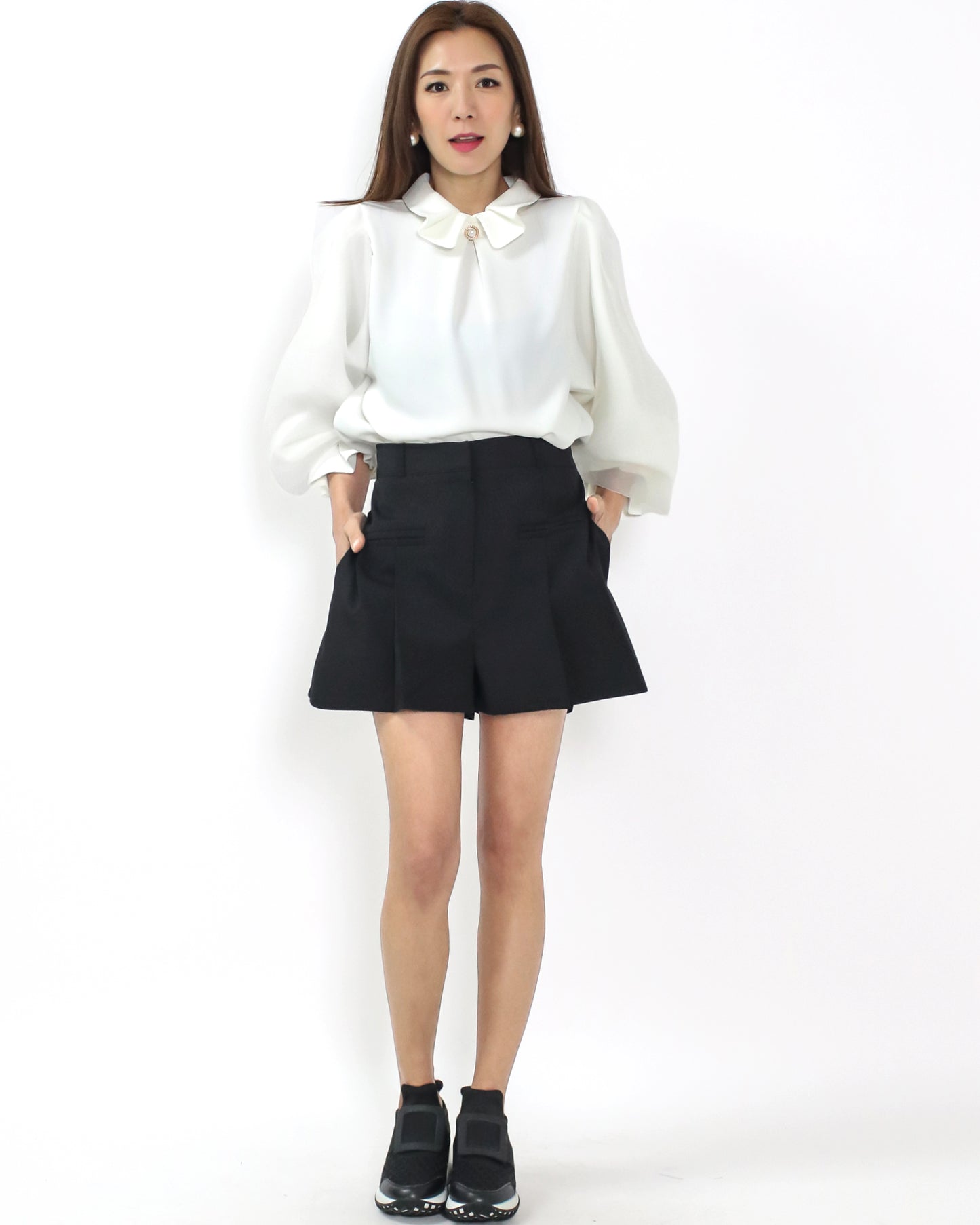 ivory bow collar w/ mesh puff sleeves layer shirt