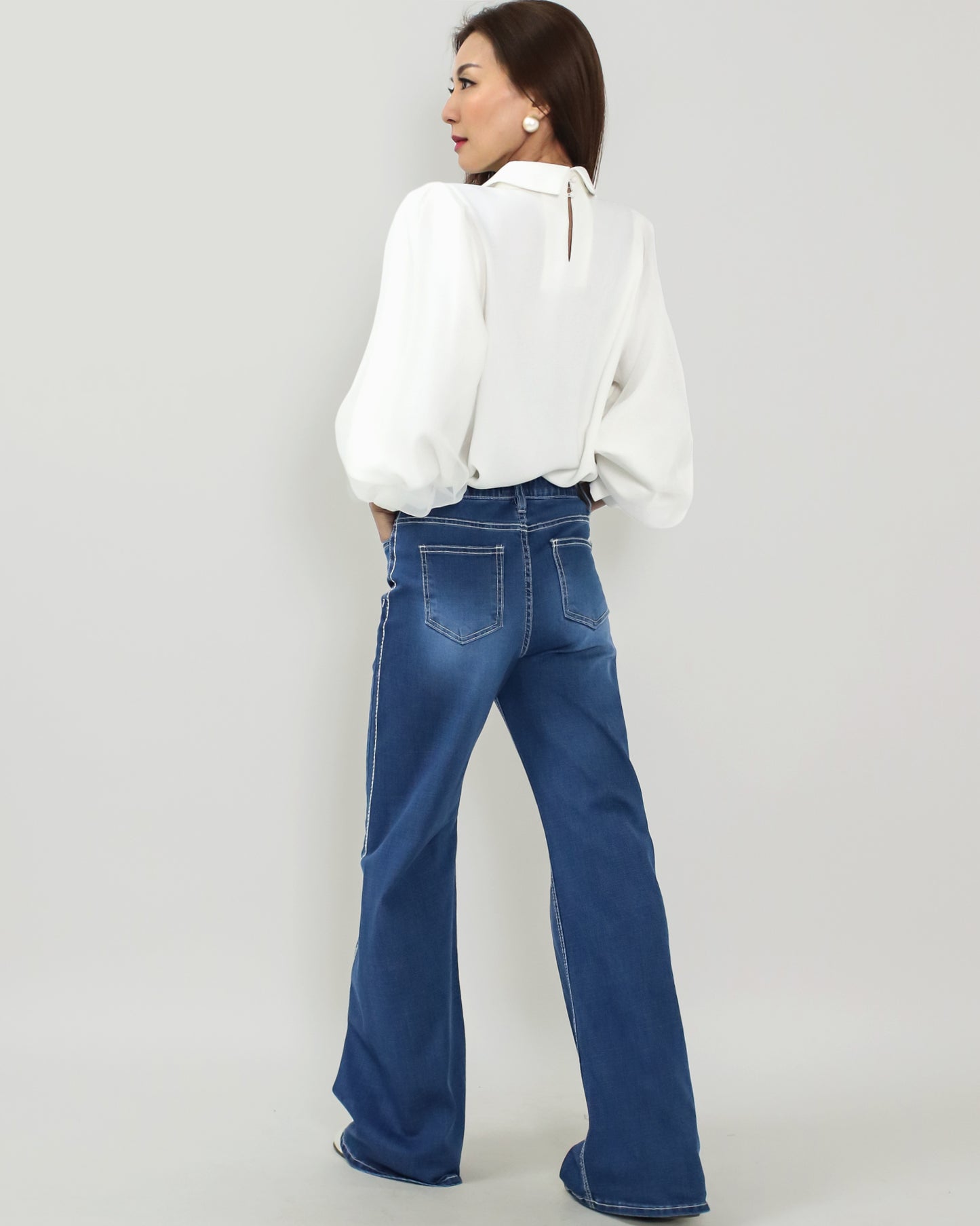 ivory bow collar w/ mesh puff sleeves layer shirt
