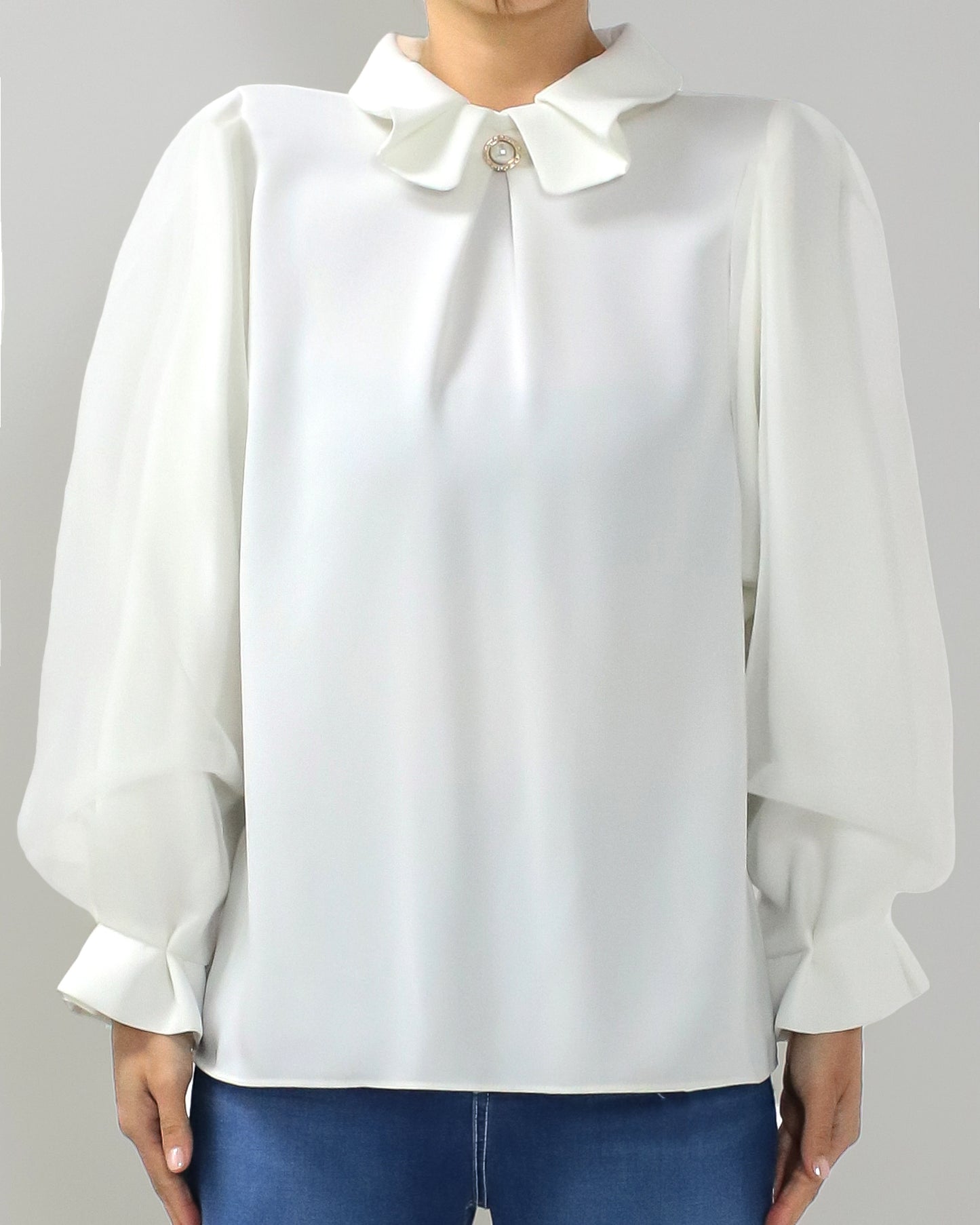 ivory bow collar w/ mesh puff sleeves layer shirt