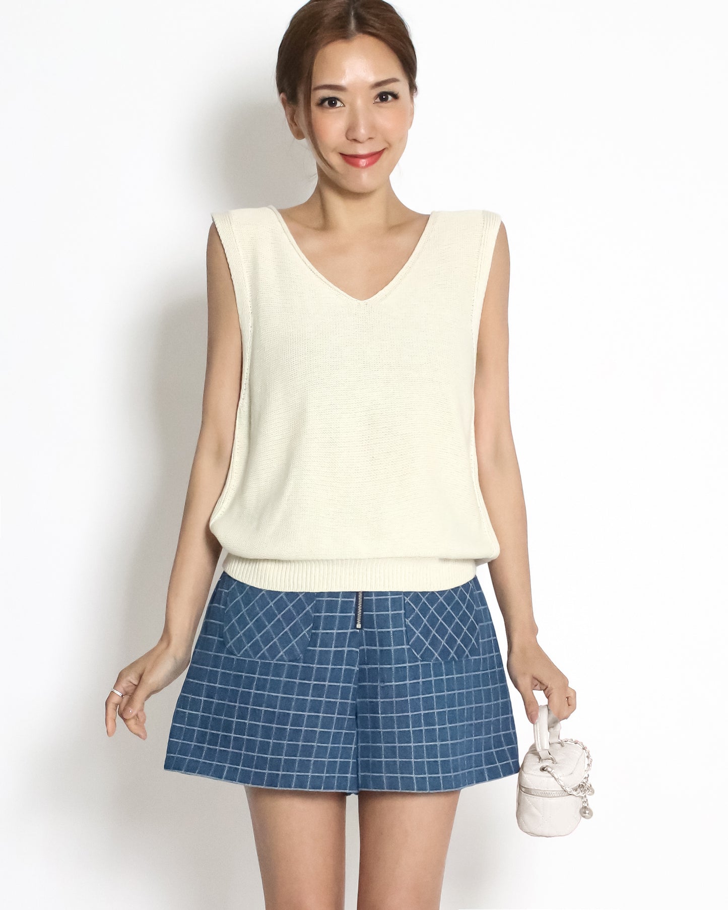 ivory V neck basic knitted vest *pre-order*