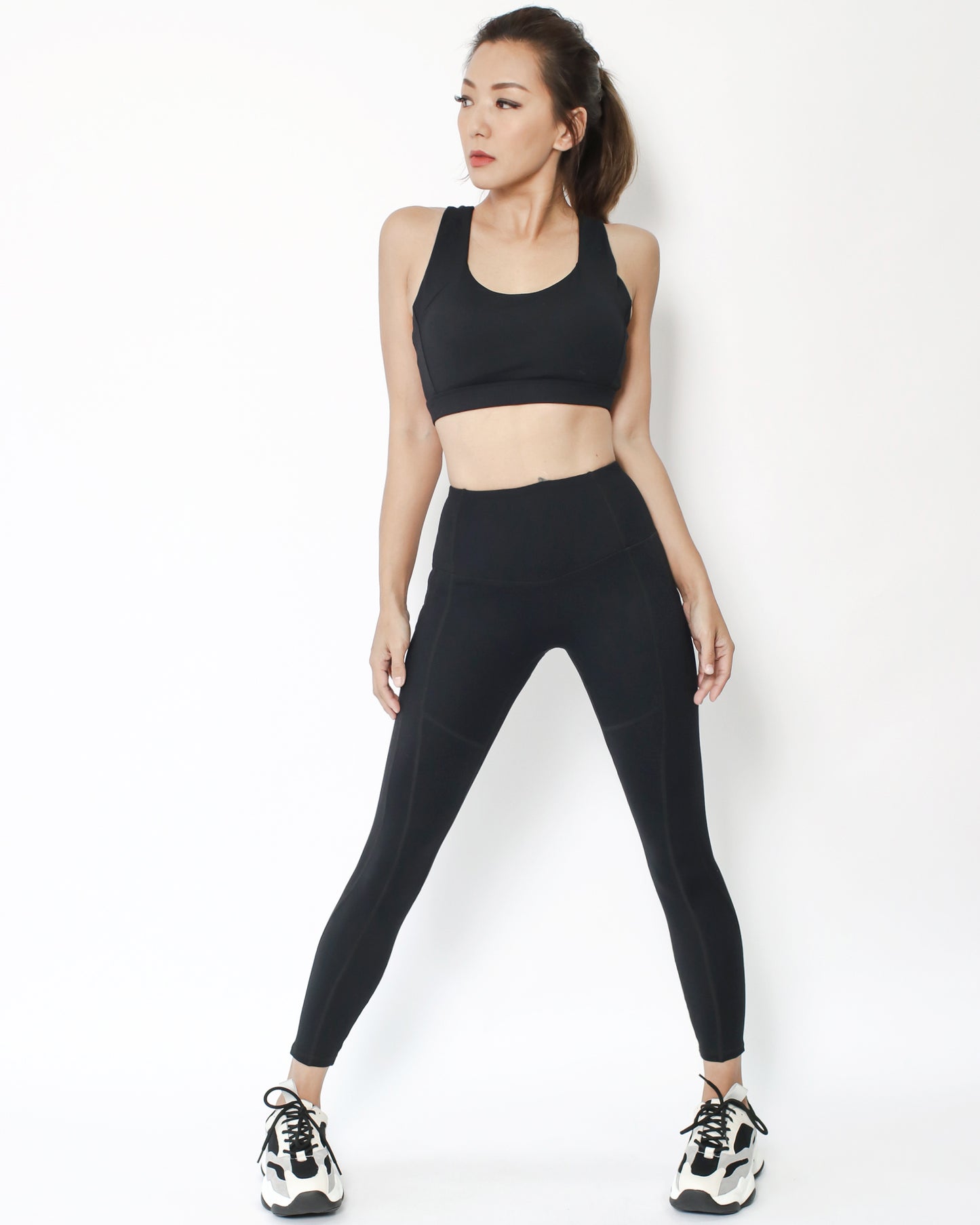 black seams sports ankle length leggings with pockets *pre-order*