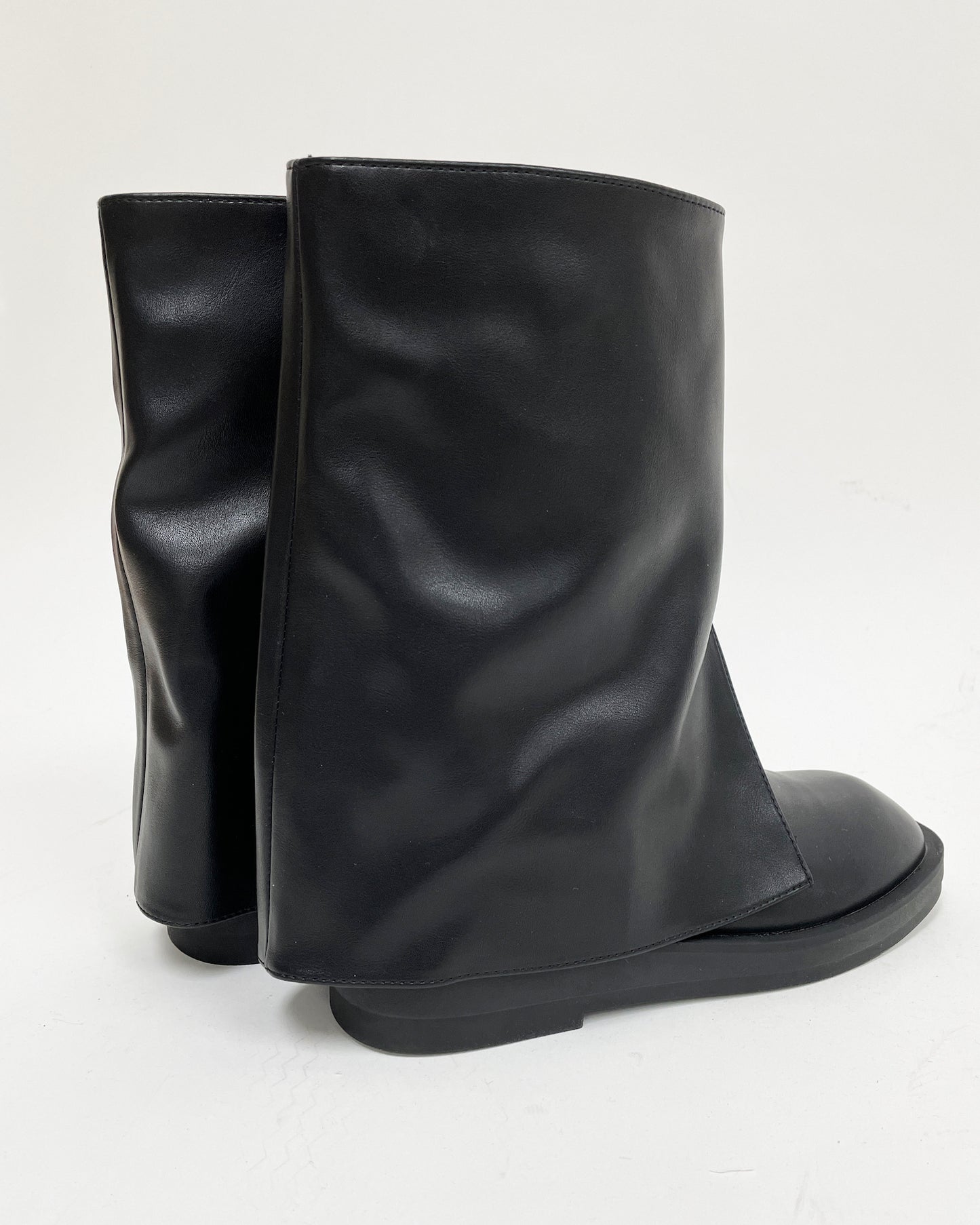 black PU leather split front boots *pre-order*