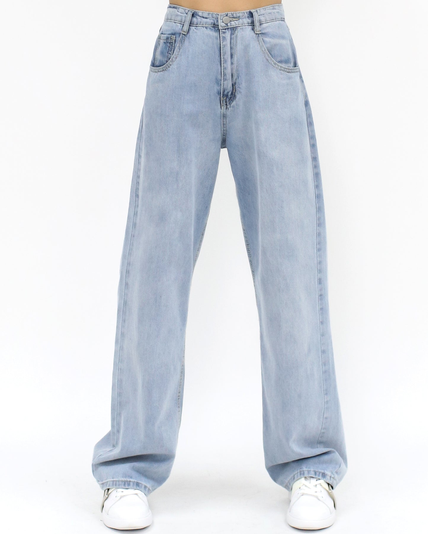 light blue denim straight legs jeans *pre-order*