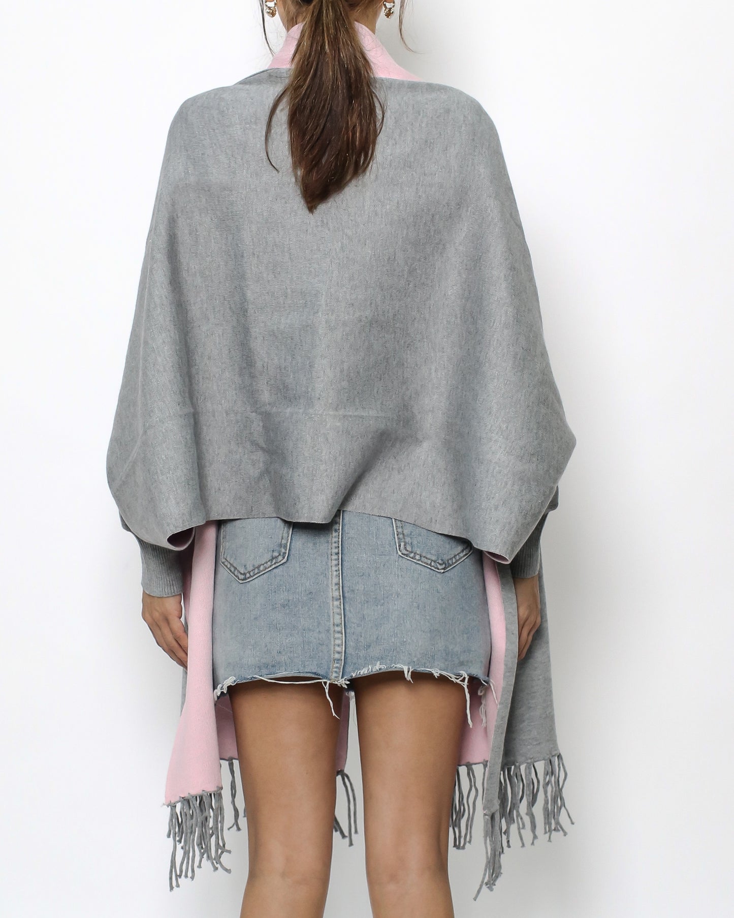 grey & pink tassels poncho *pre-order*