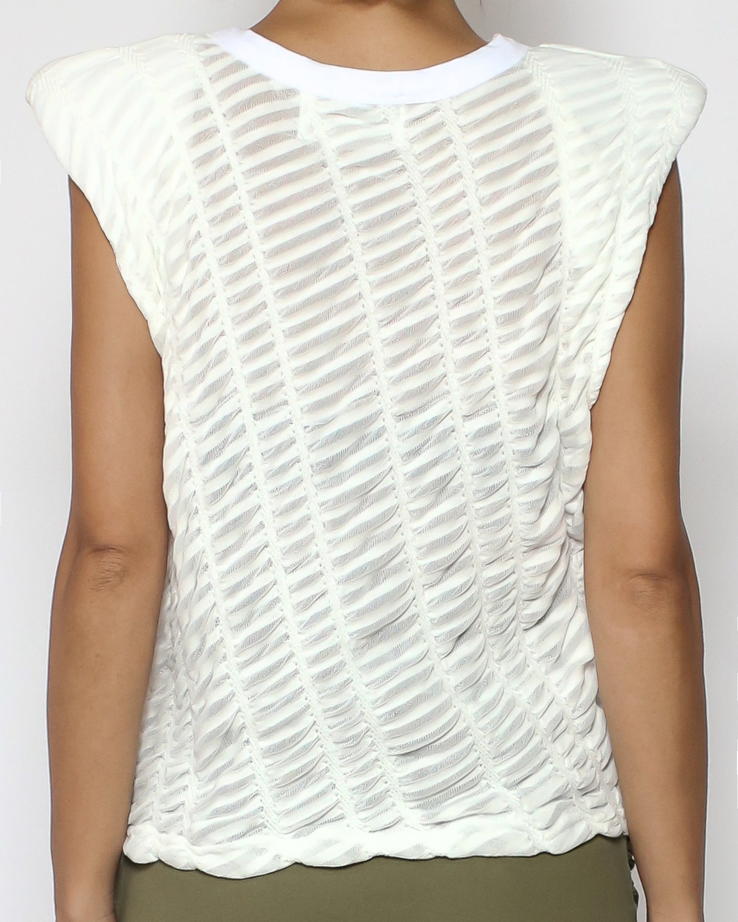 Ivory texture shoulders pad vest