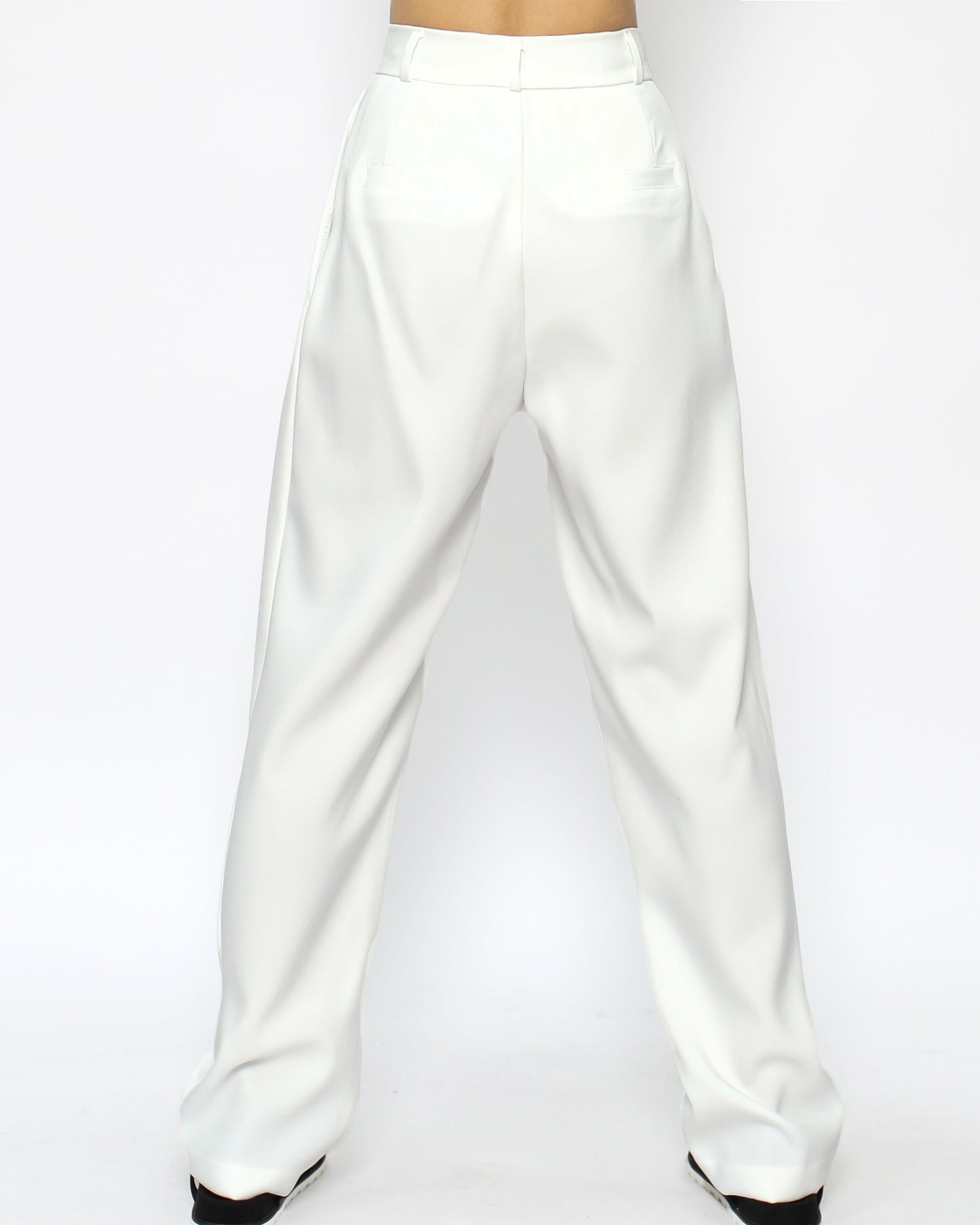 ivory crepe pleats straight pants - M