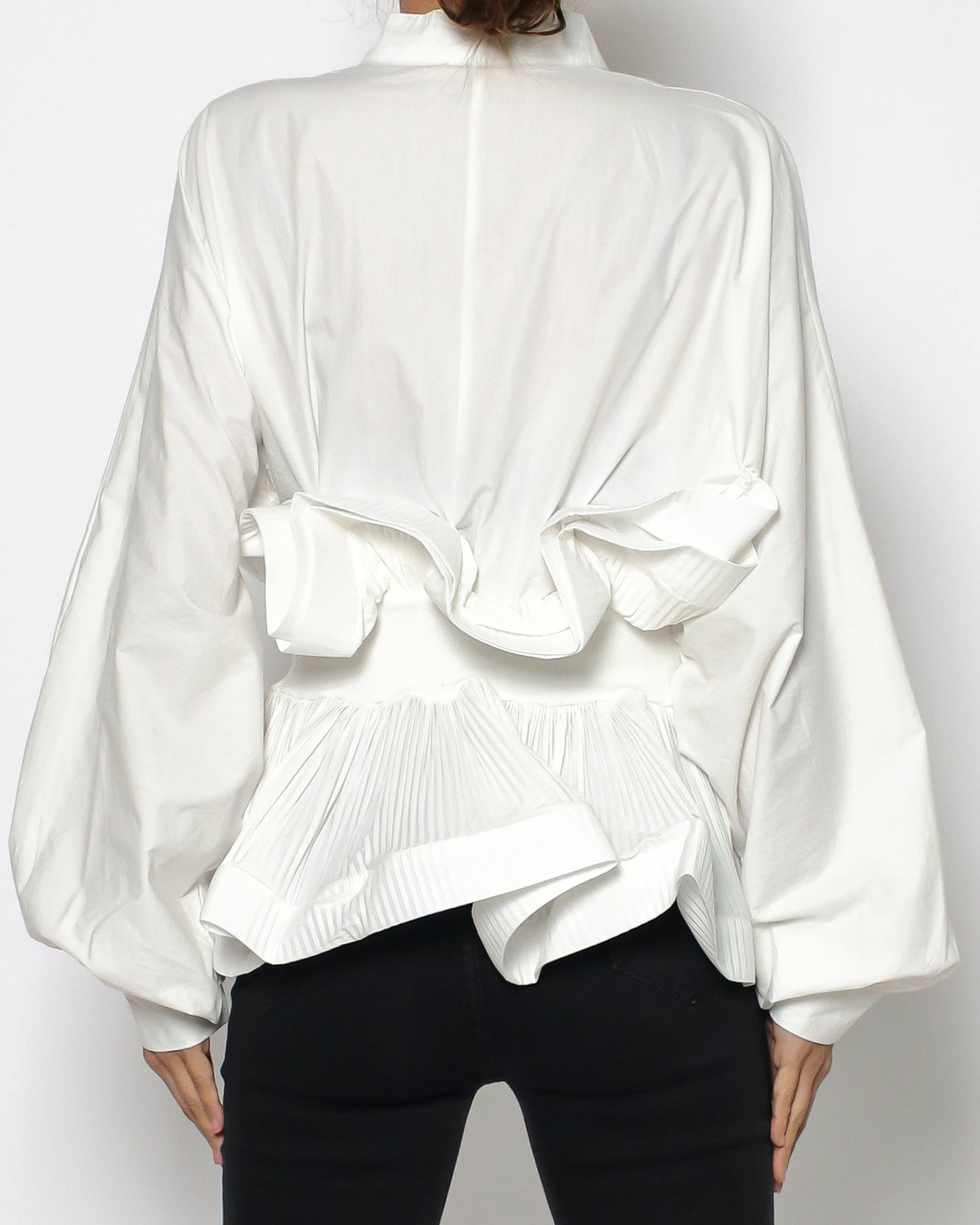 ivory pleats waist shirt *pre-order*