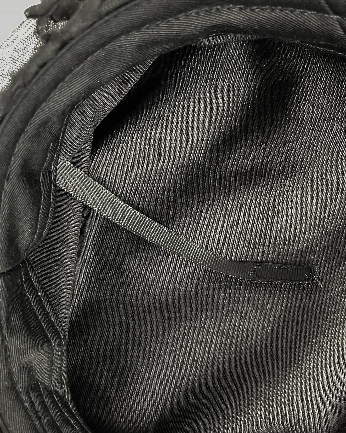 black fabric crochet flowers beret *pre-order*