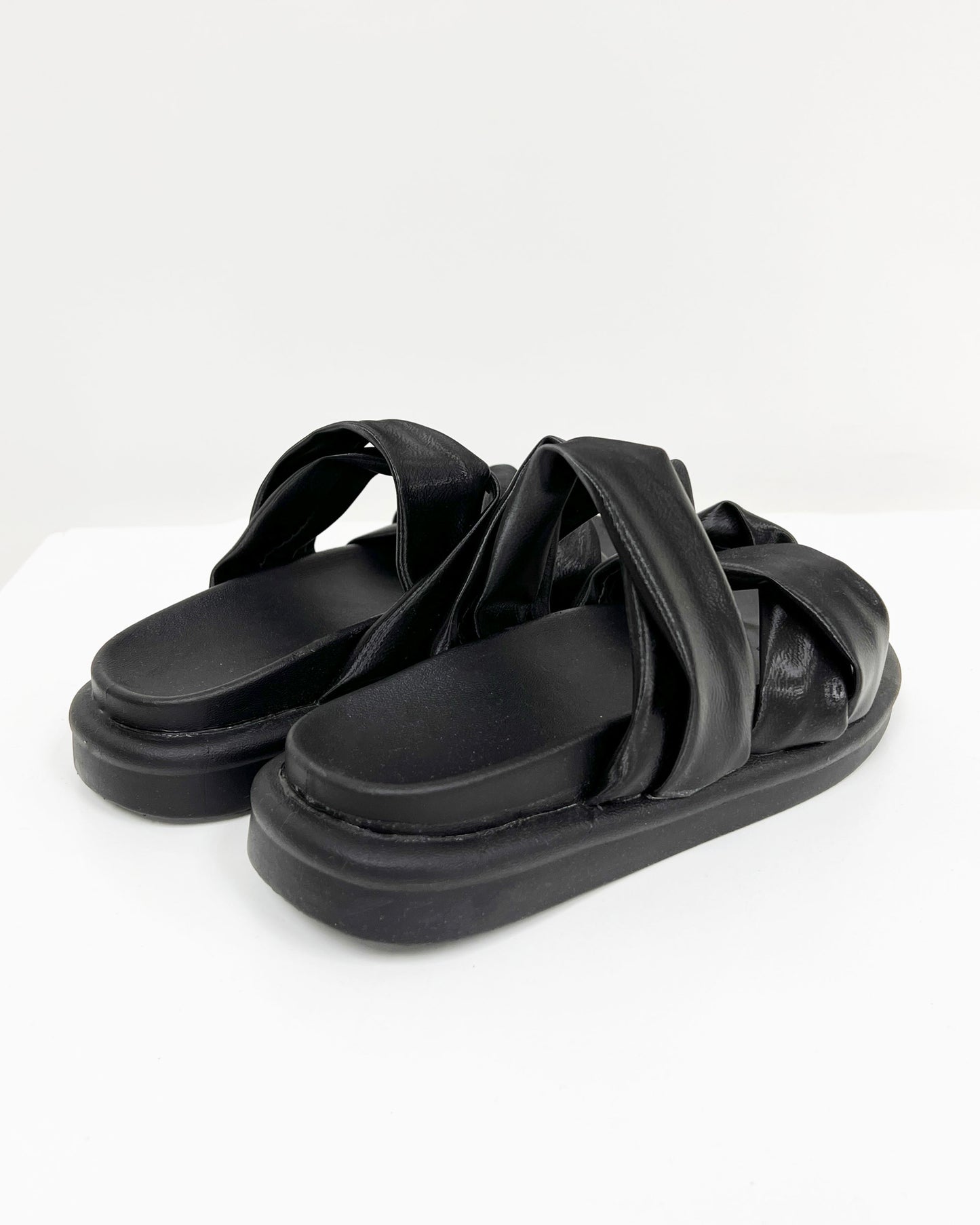 black double twisted strappy sandals *pre-order*