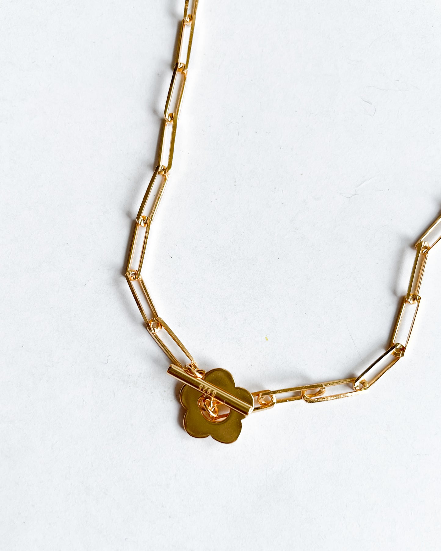 matt gold mini flower chocker necklace *pre-order*