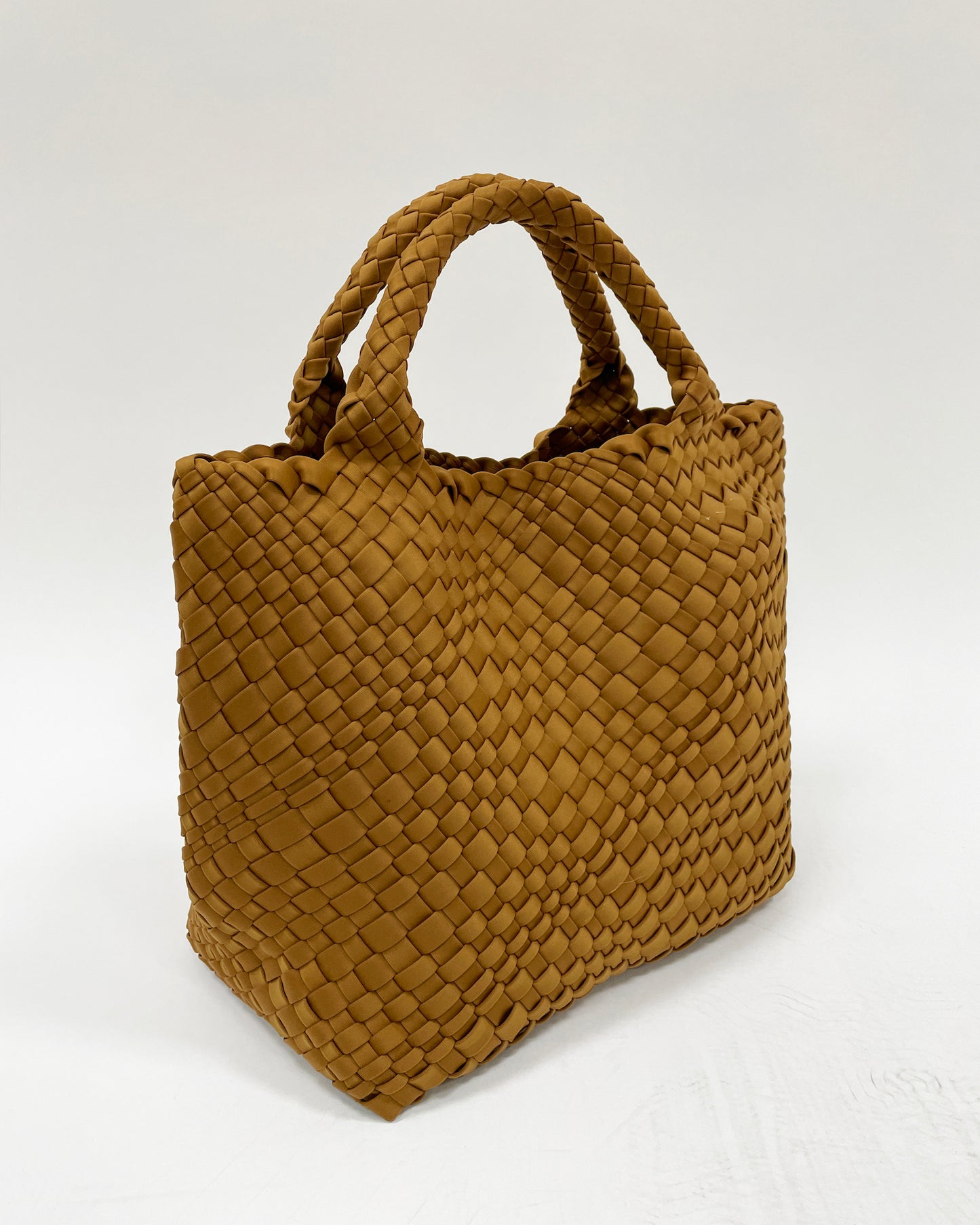 beige woven tote bag with pouch *pre-order*