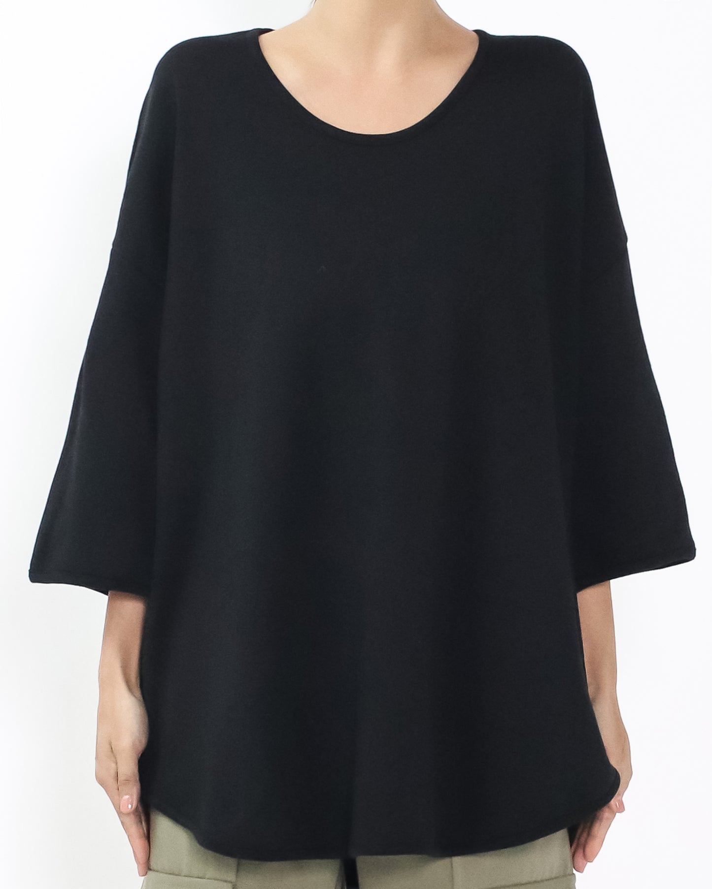 black fleece U hem tee *pre-order*