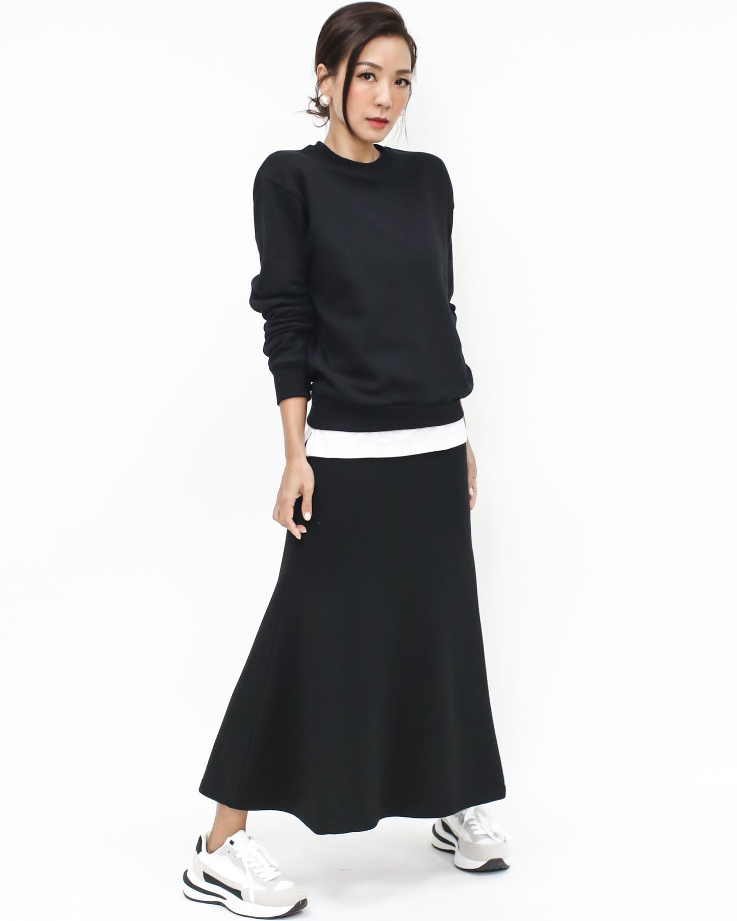 black & ivory layer sweatshirt & skirt set *pre-order*