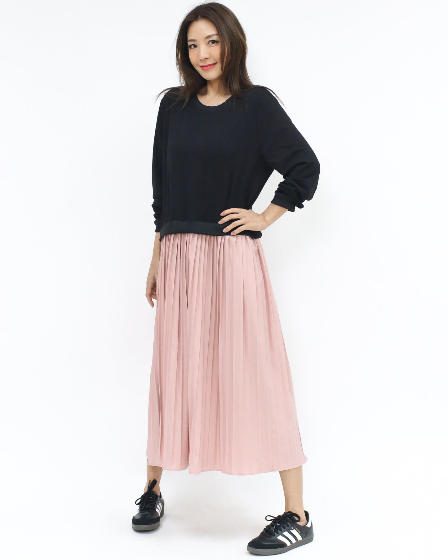 black sweat & pink chiffon pleats dress *pre-order*