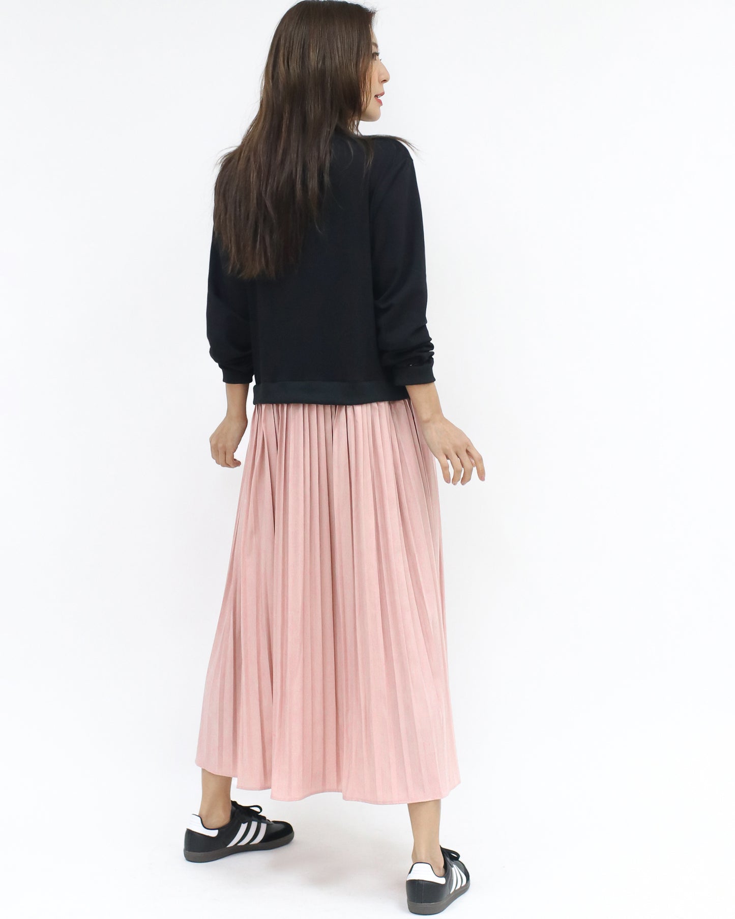 black sweat & pink chiffon pleats dress *pre-order*