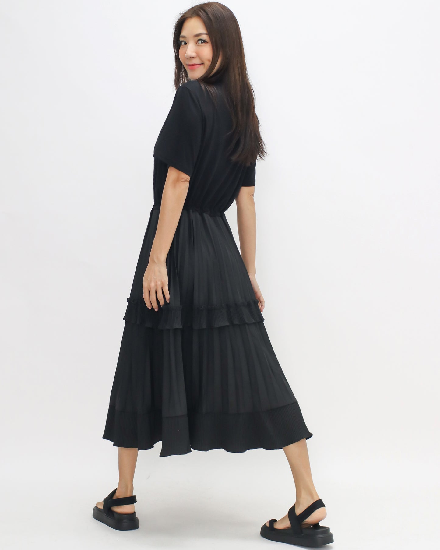 Black tee w/ pleats ruffles flare dress