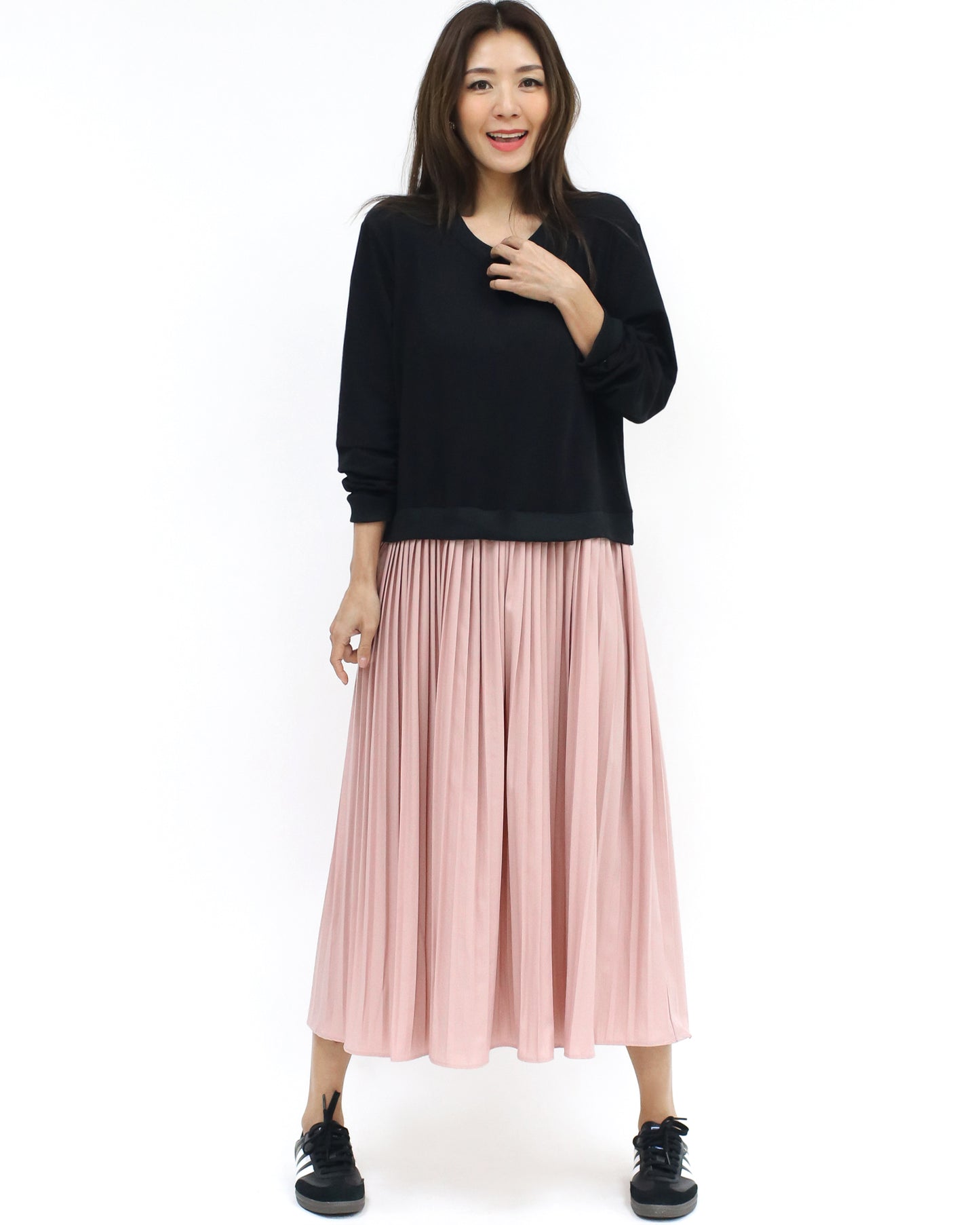 black sweat & pink chiffon pleats dress *pre-order*