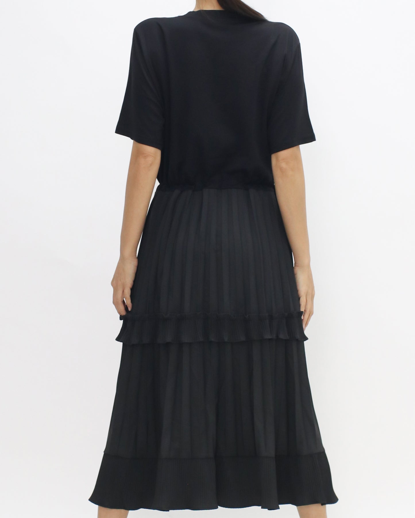 Black tee w/ pleats ruffles flare dress