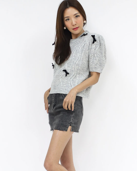 grey w/ black bows knitted top