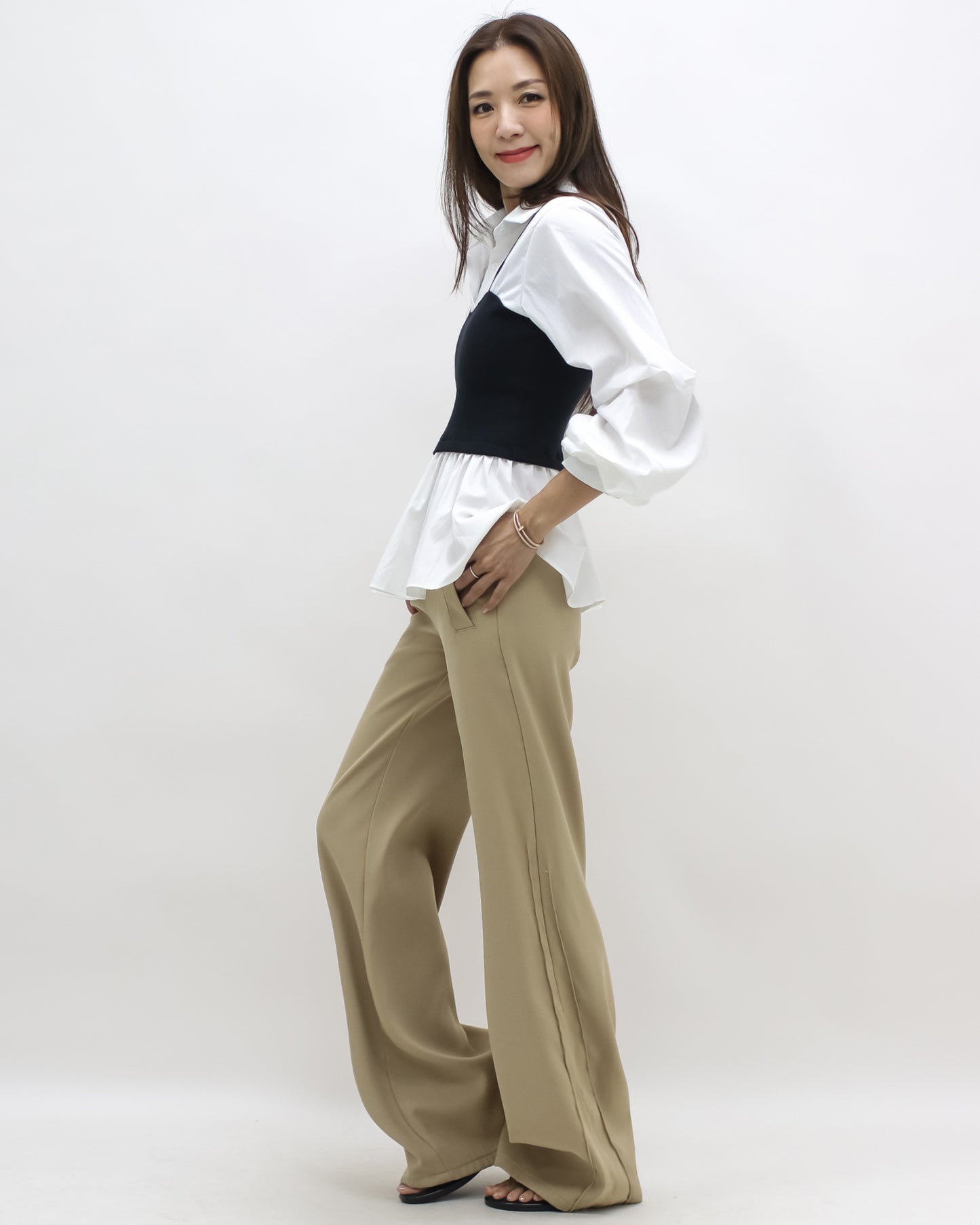 ivory w/ black knitted vest ruched sleeve shirt