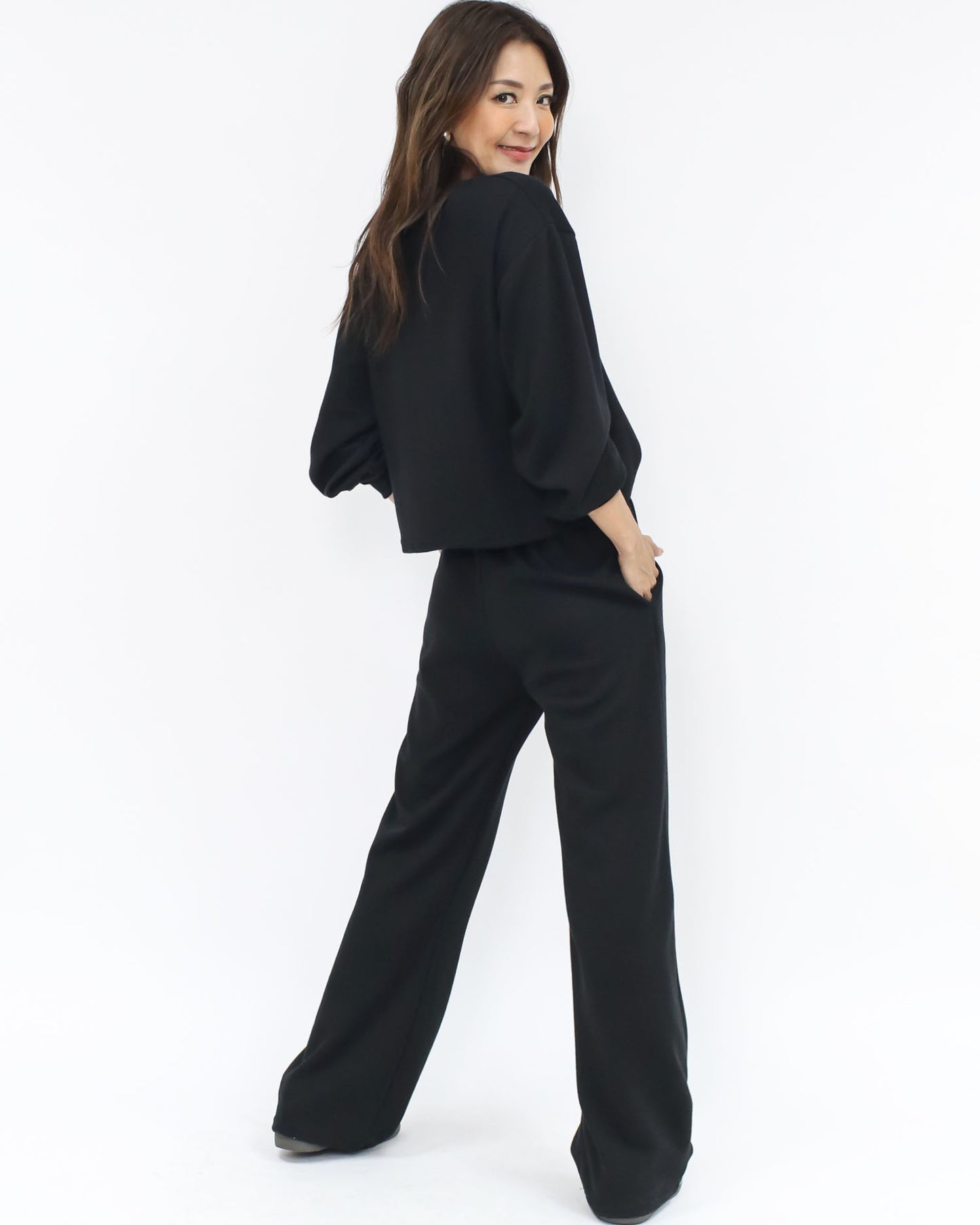 black bow sweatshirt & straight legs pants set *pre-order*