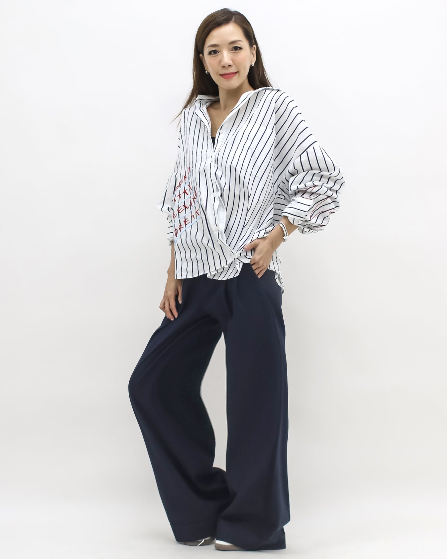 ivory & navy stripes w/ embroidered front shirt
