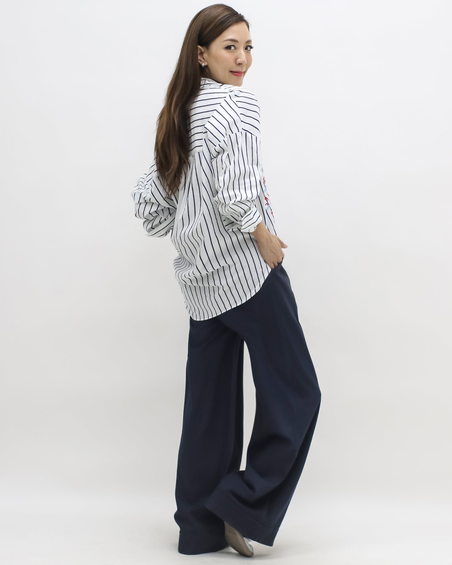 ivory & navy stripes w/ embroidered front shirt