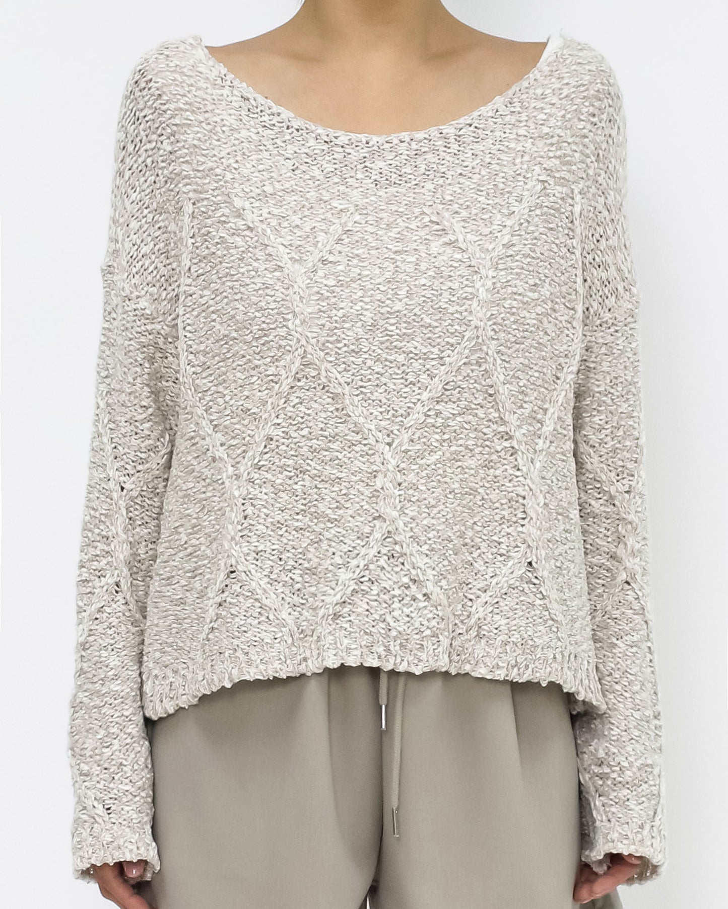 beige pattern knitted top *pre-order*