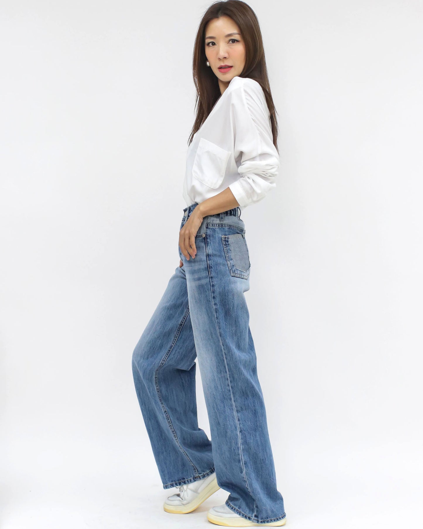 contrast washed blue denim straight legs jeans