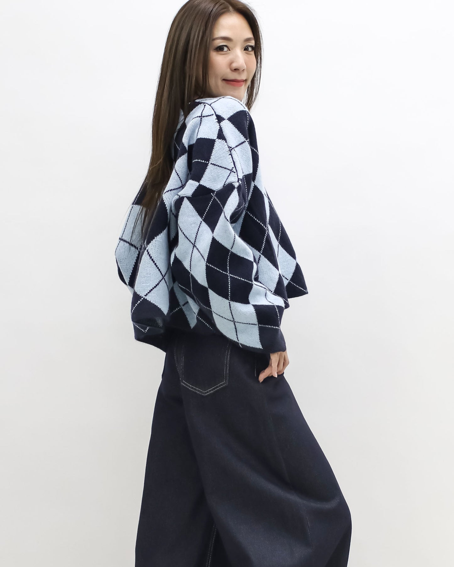 navy & blue checkers knitted cardigan