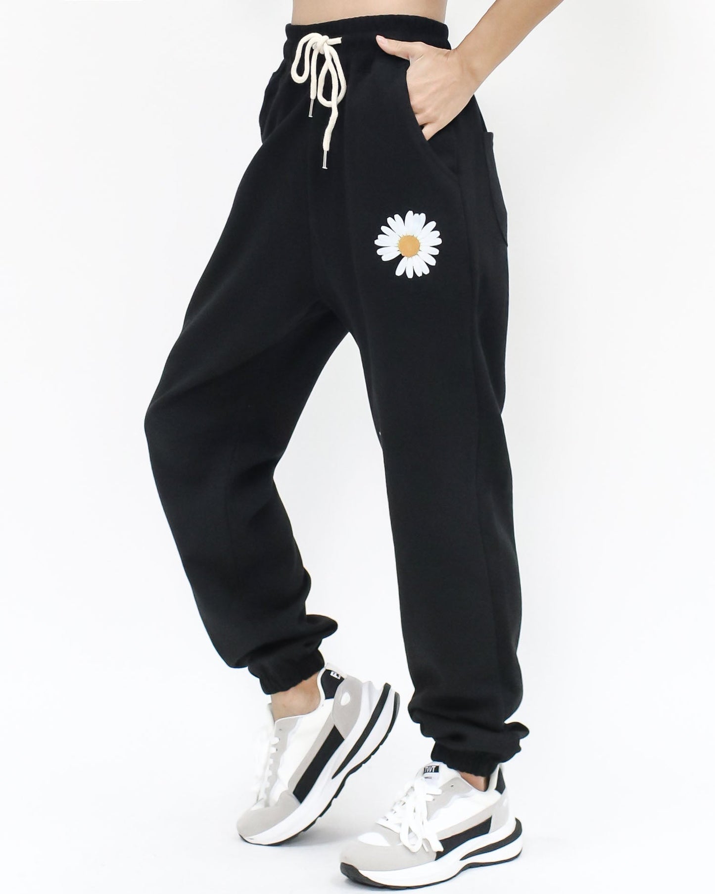 Black flower printed sweatshirt & joggers fleece set *pre-order*