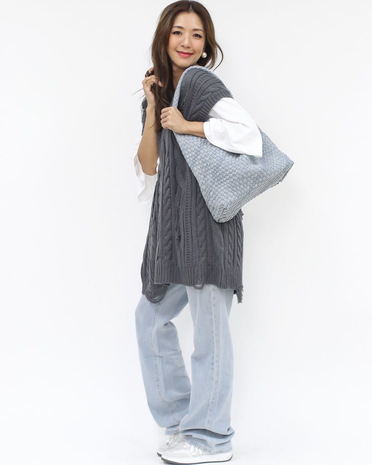 washed blue denim weave shoulder bag w/ pouch *pre-order*