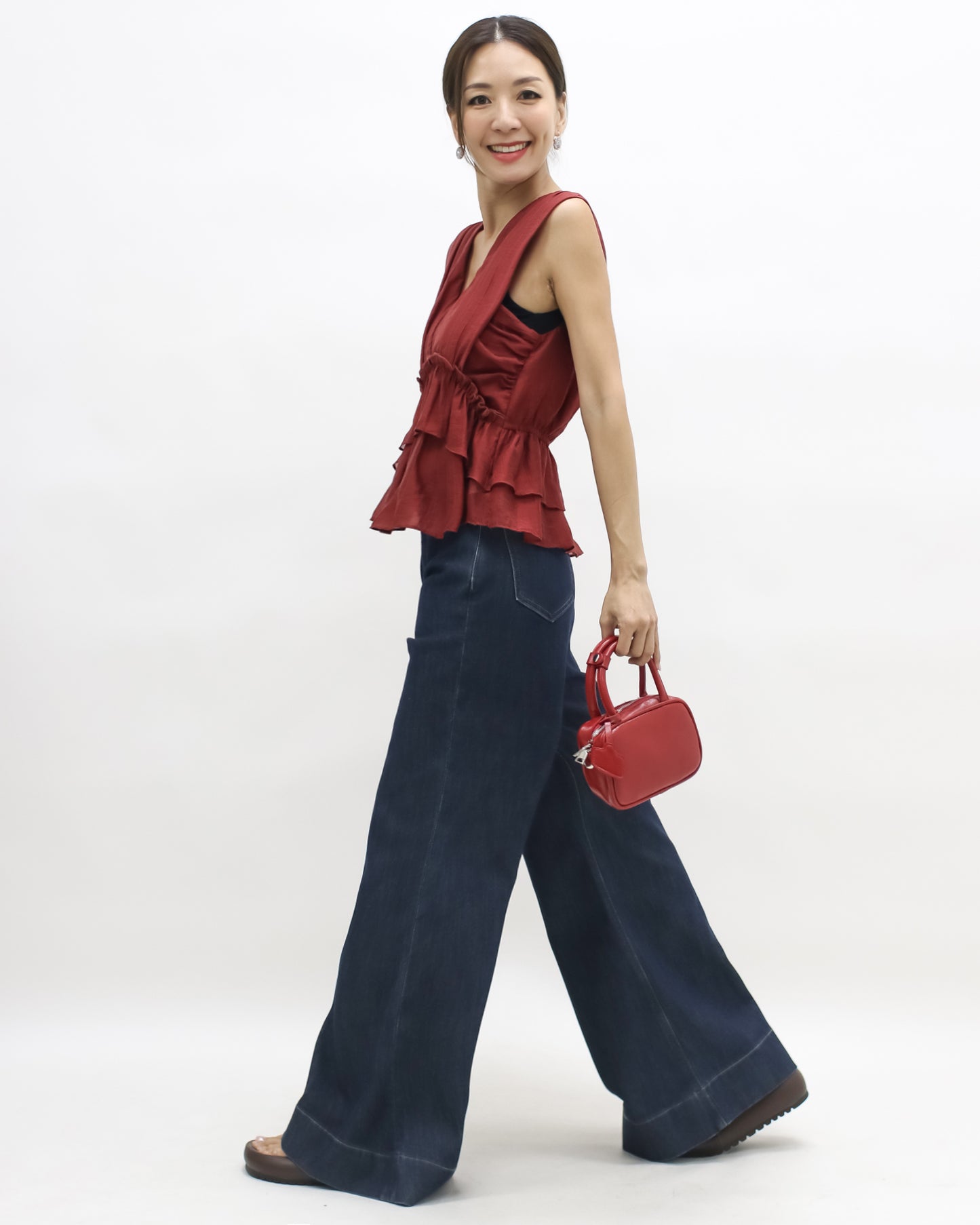 burgundy ruffles hem vest *pre-order*