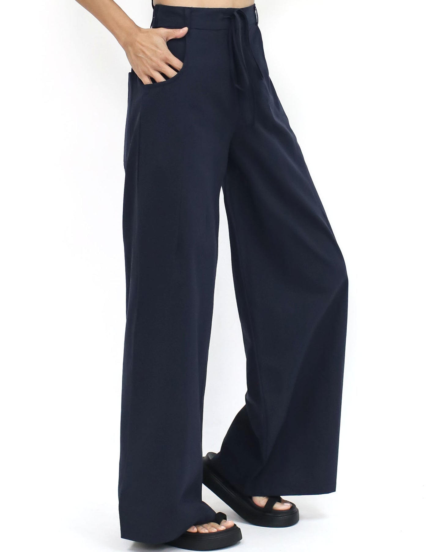 navy flare slip vest & straight pants set *pre-order*