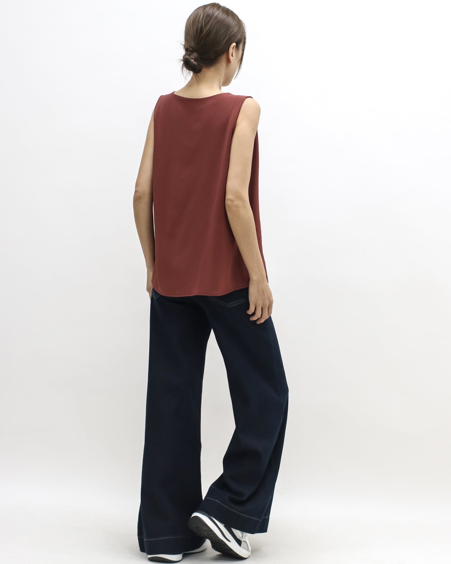 red pleats front slinky vest